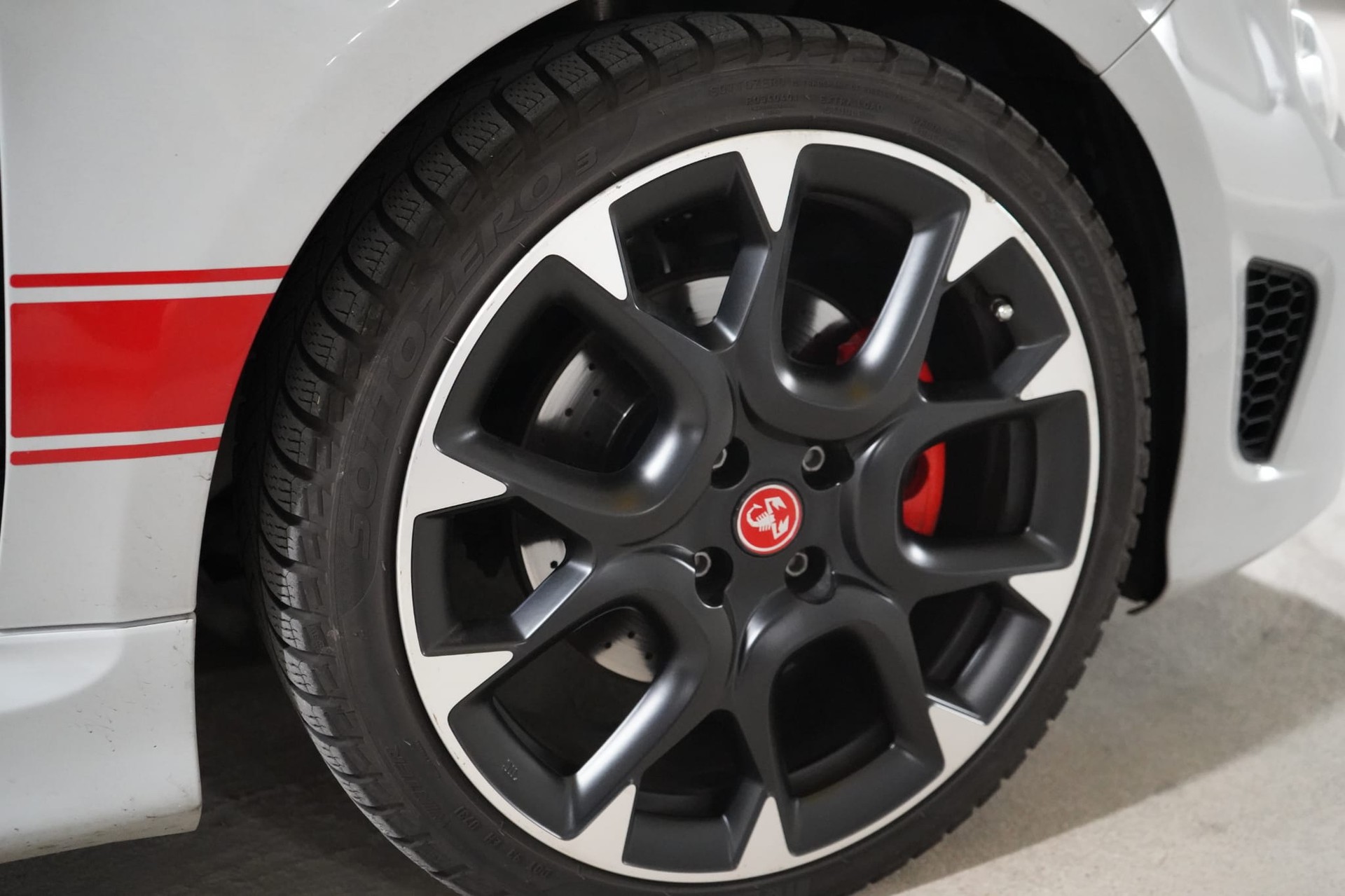 FIAT 595 1.4 T-Jet 160 Pista-image-4