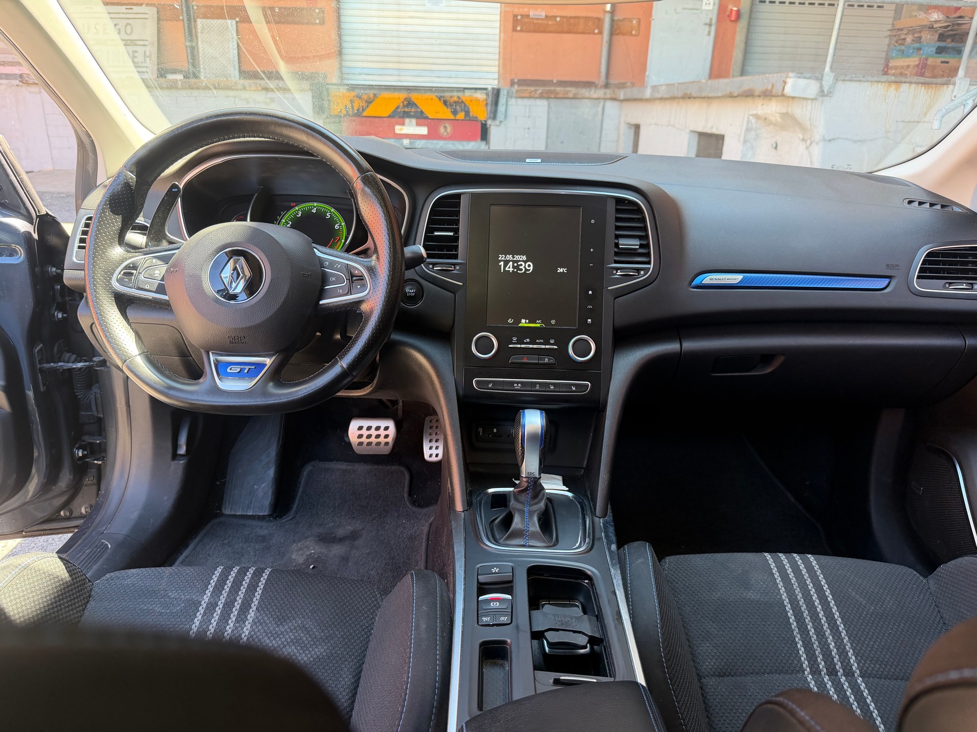 RENAULT Mégane Grandtour 1.6 16V Turbo GT Limited EDC-image-9