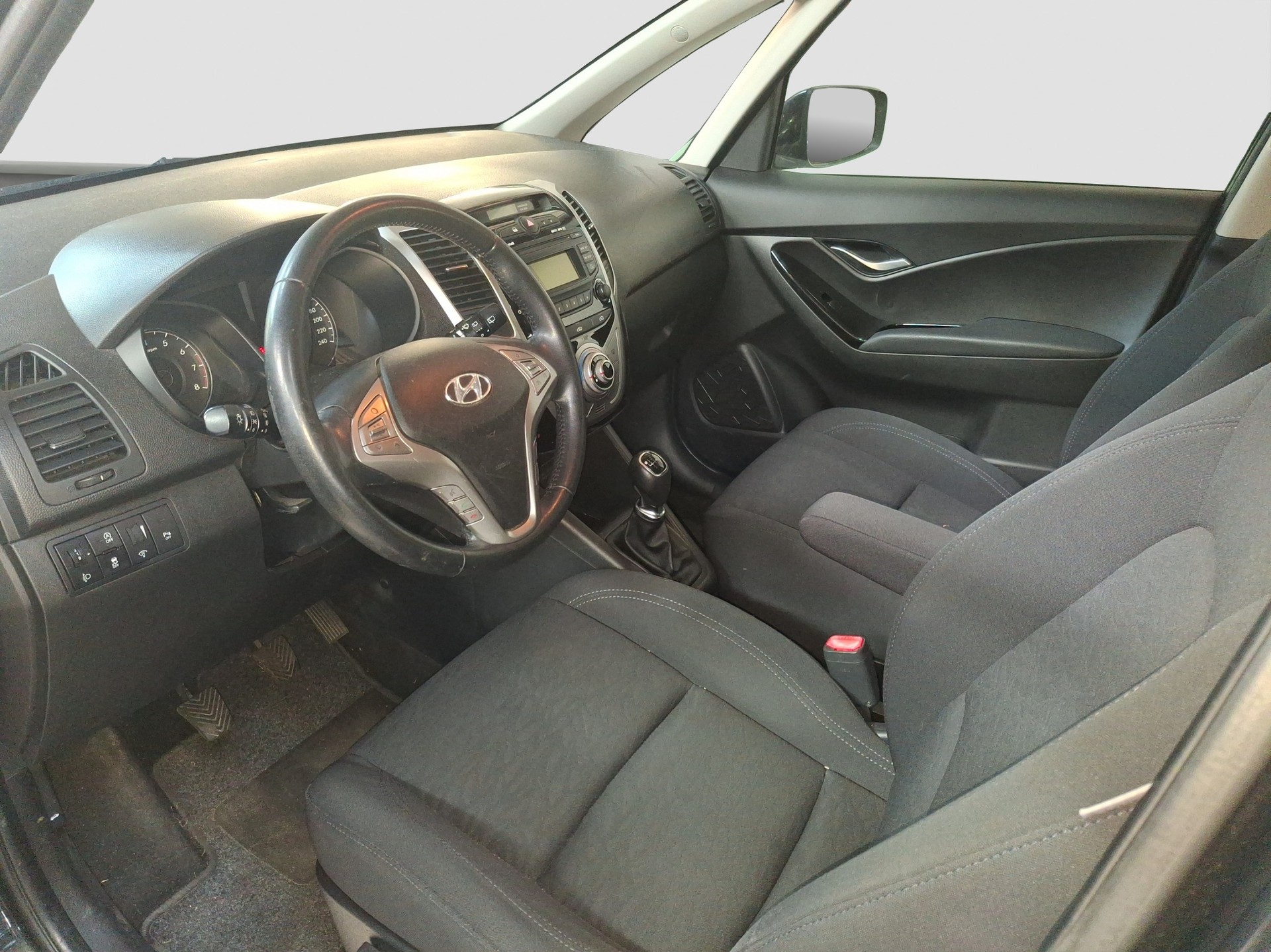 HYUNDAI iX20 1.6 Style-image-6