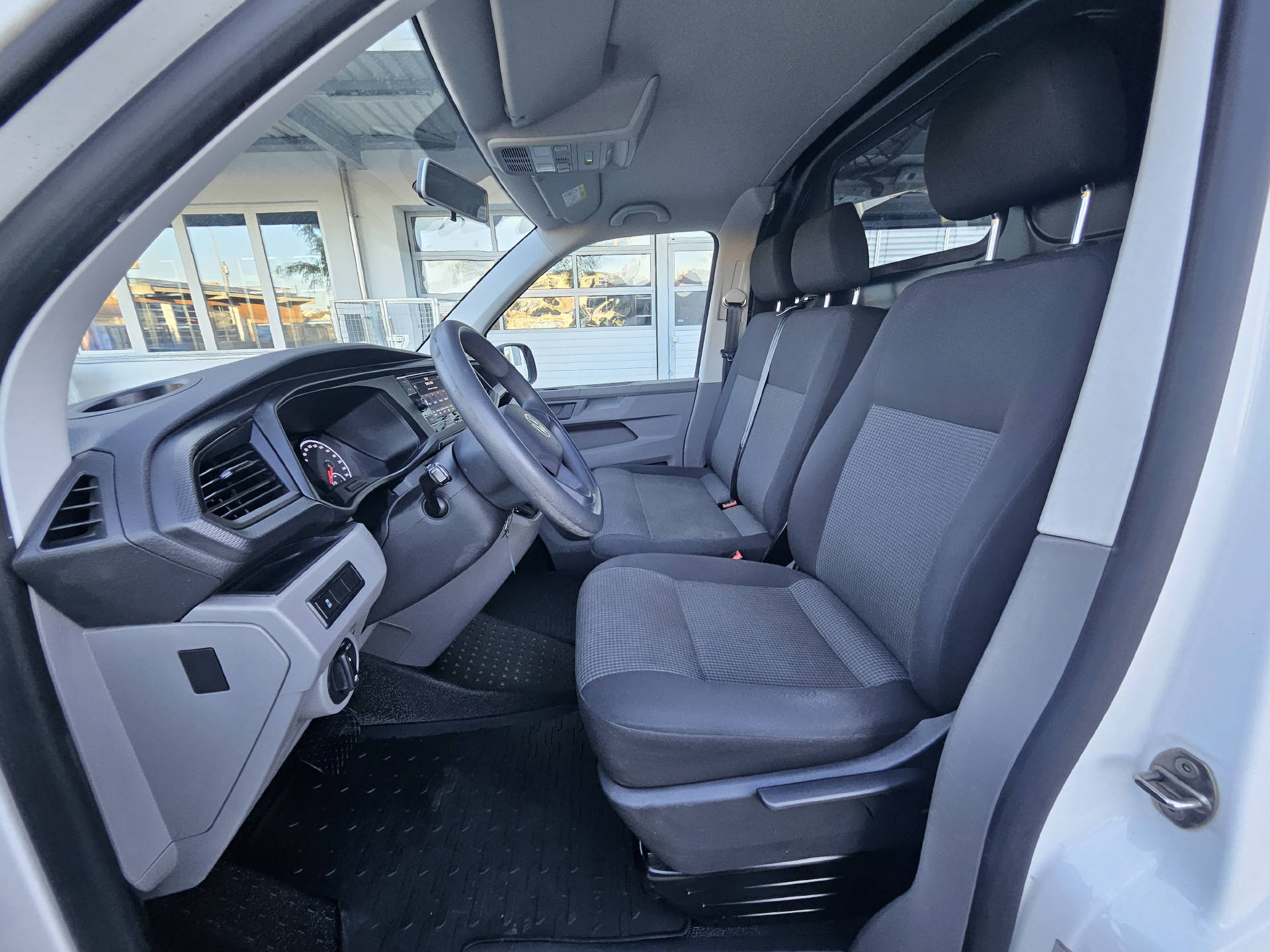 VW T6.1 Kaw. 3400 2.0 TDI 150 DSG 4motion * Hochdach *-image-12