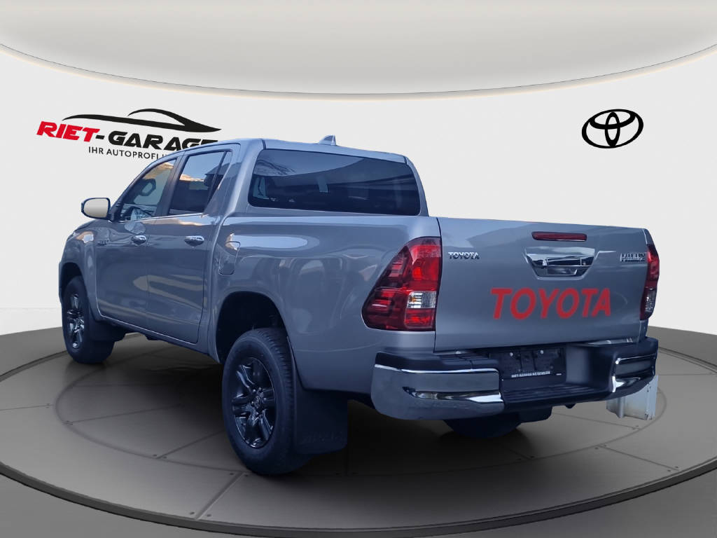 TOYOTA Hilux 2.8d MHEV Style Double Cab 4x4-image-2