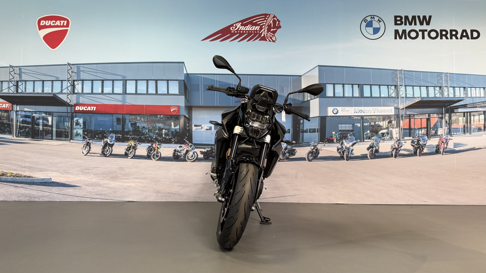 BMW F 900 R A2 Triple Black Leasing à partir de 2.9% / Rabaissé-showroom-element-1