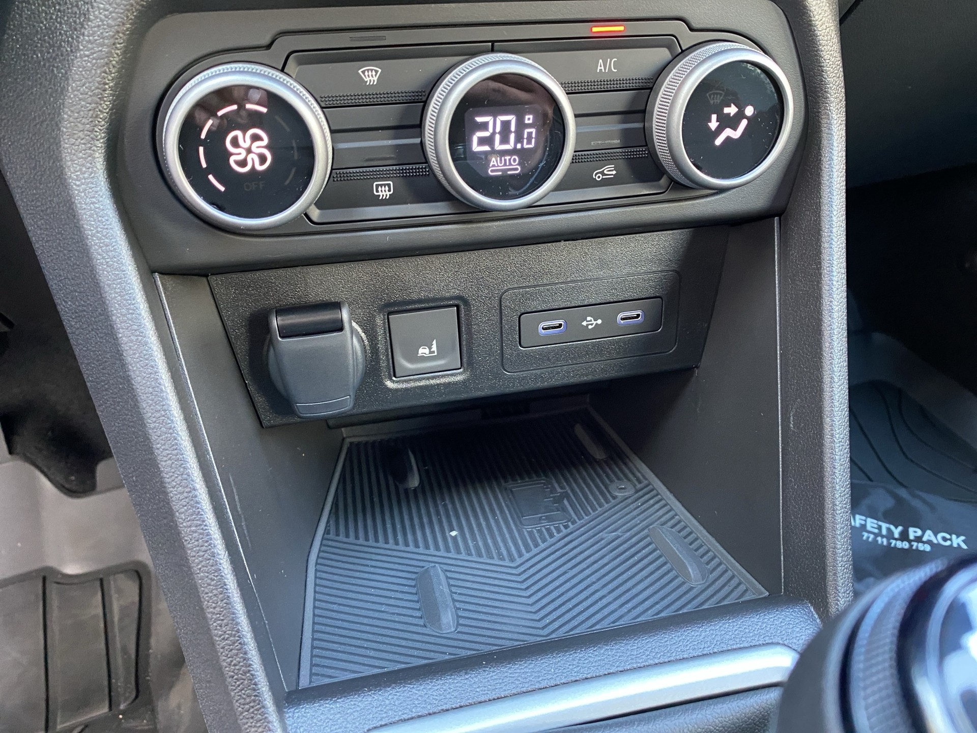 DACIA Sandero Stepway TCe 110 Extreme-image-12