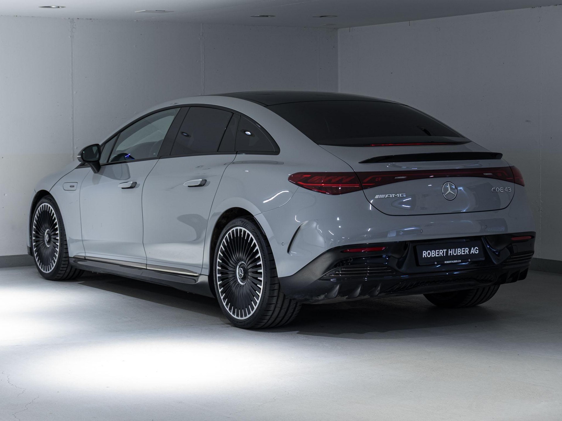 MERCEDES-BENZ EQE 43 AMG 4MATIC-image-3