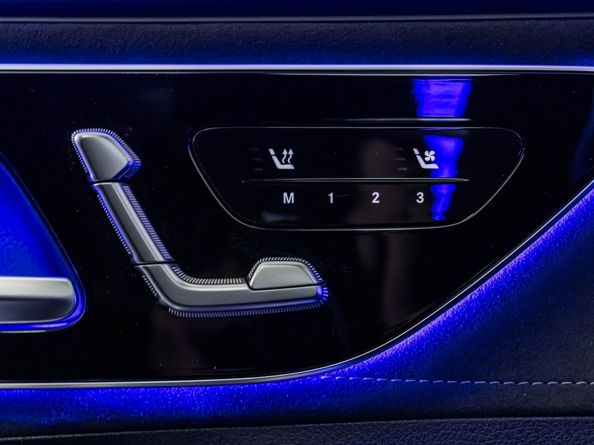 MERCEDES-BENZ EQE 43 AMG 4MATIC-image-12