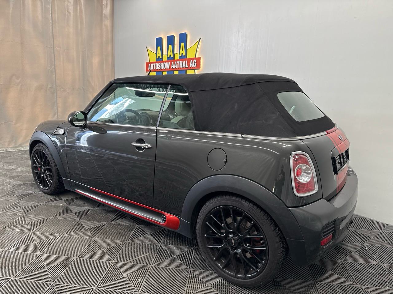 MINI Cooper John Cooper Works Cabriolet-showroom-element-1
