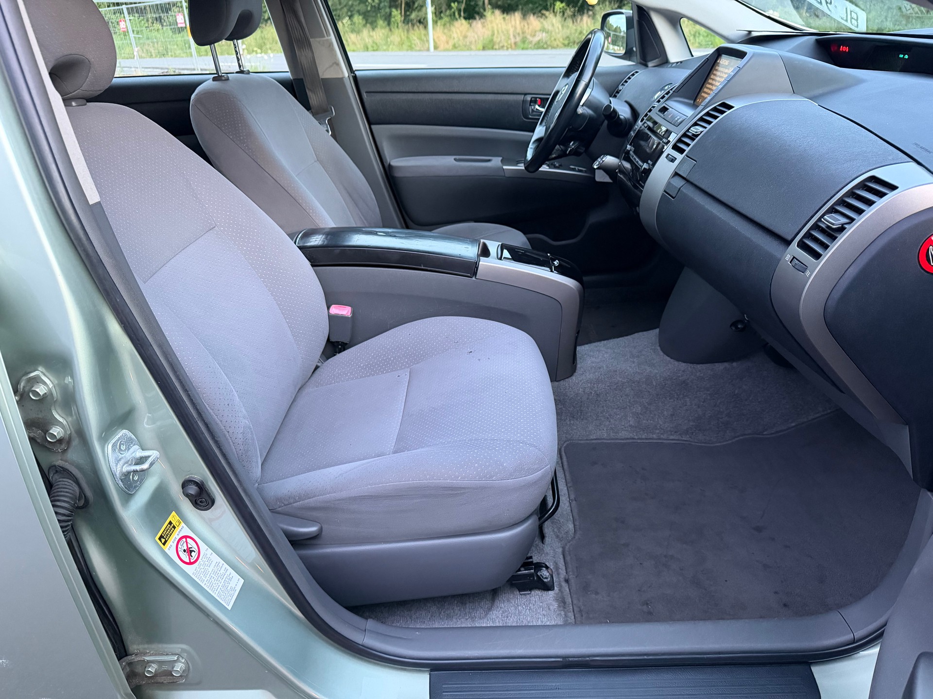 TOYOTA Prius 1.5 16V Hybrid-image-21