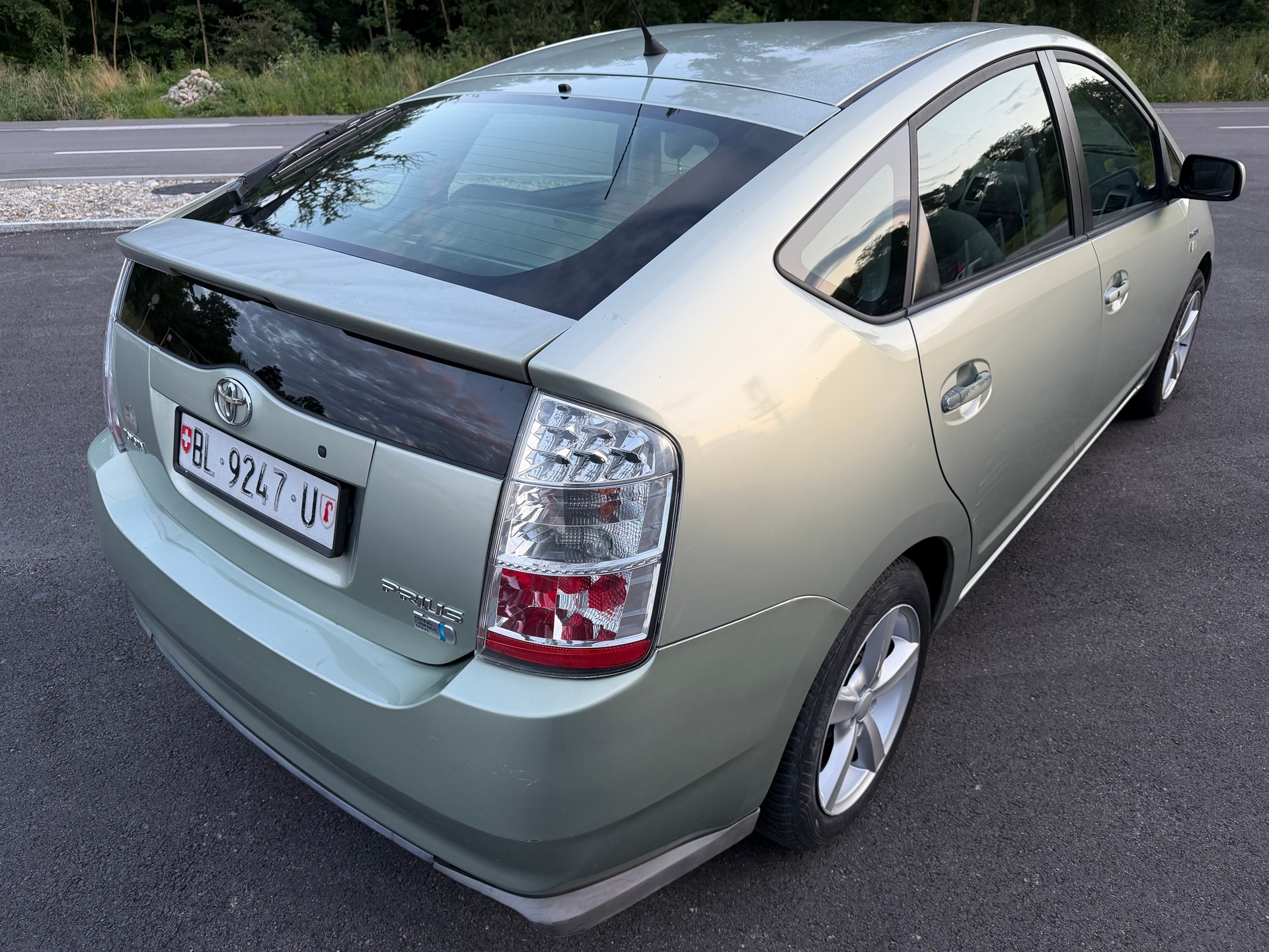 TOYOTA Prius 1.5 16V Hybrid-showroom-element-2