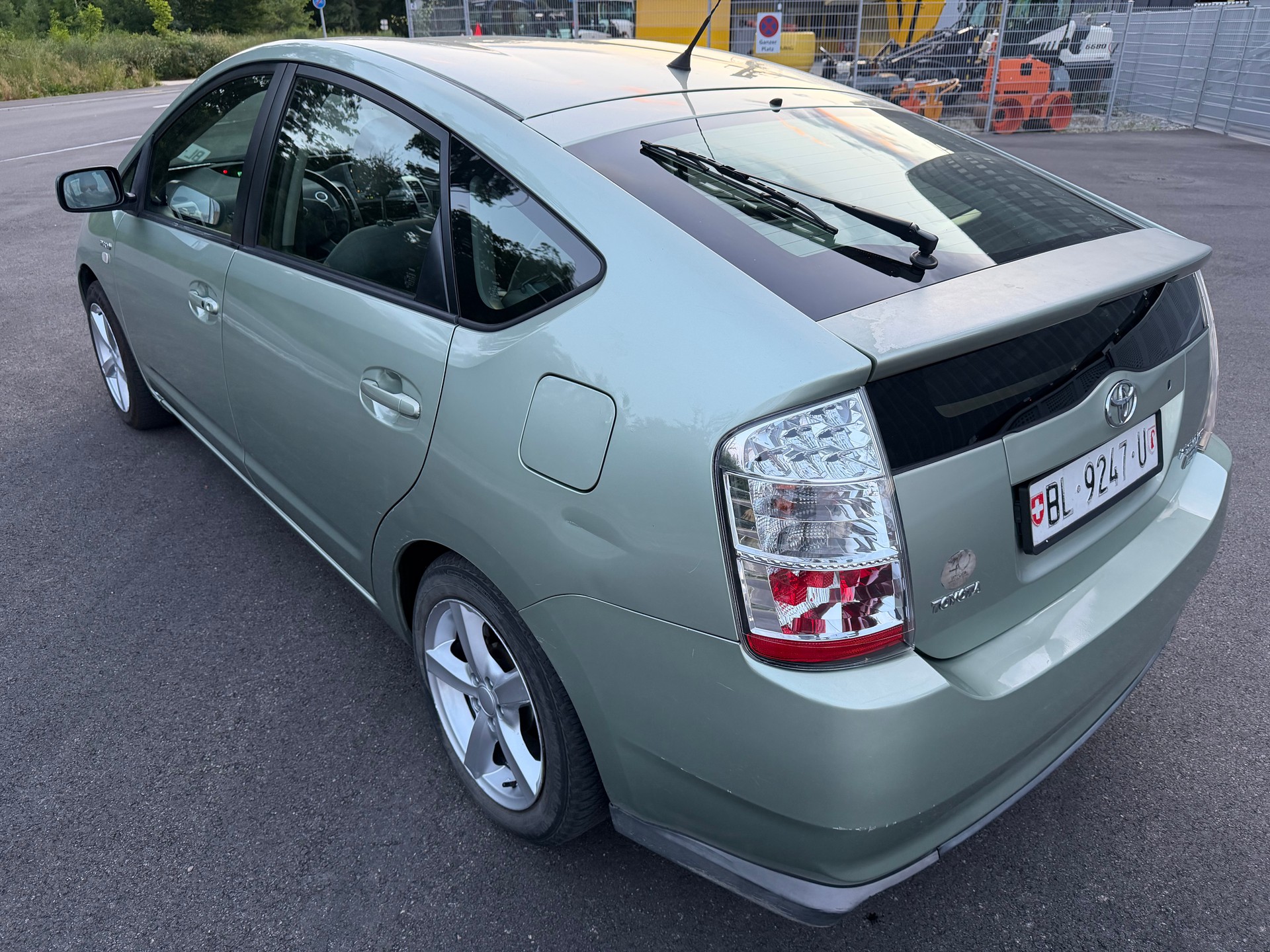 TOYOTA Prius 1.5 16V Hybrid-image-4