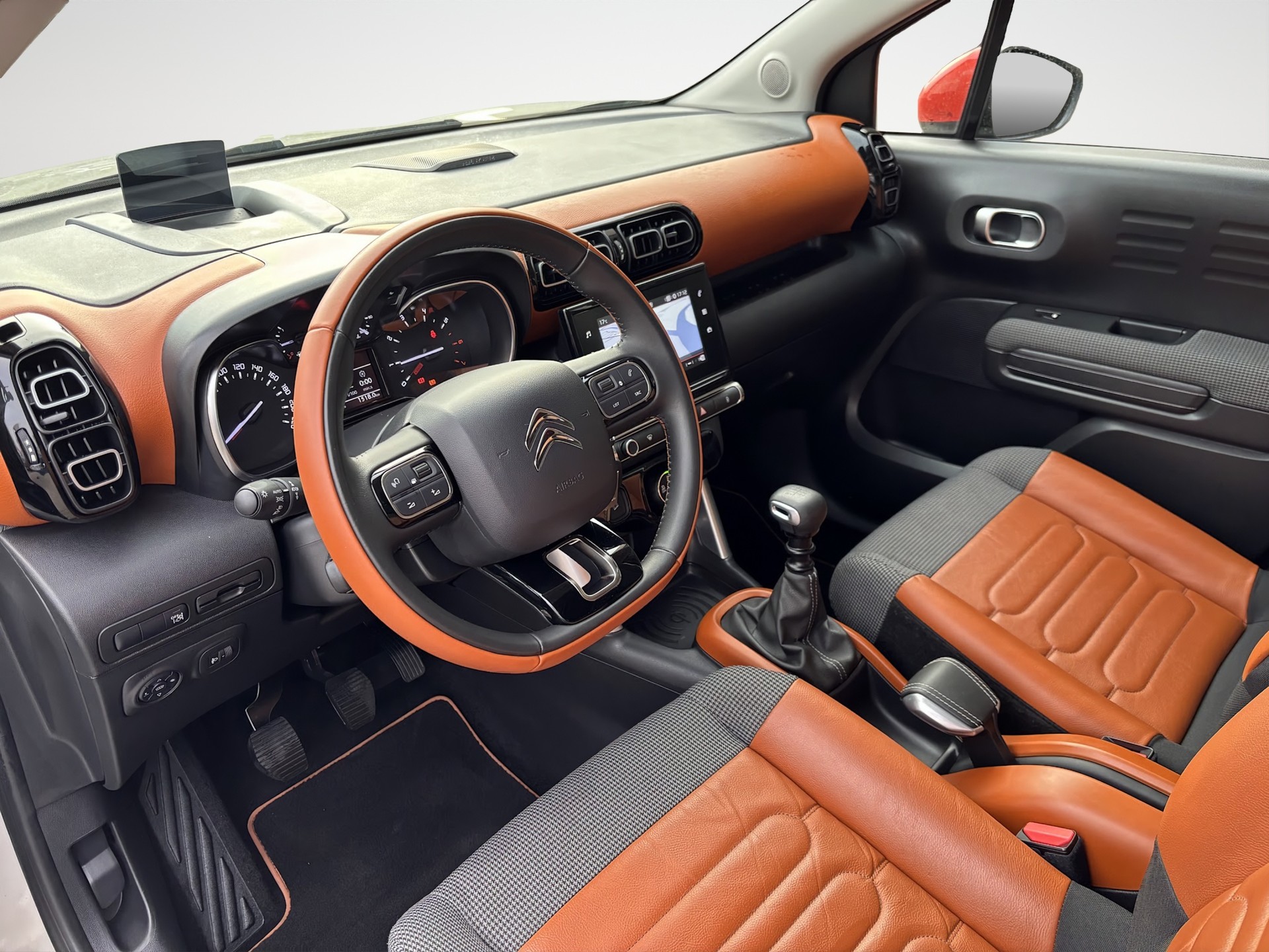 CITROEN C3 Aircross 1.2i PureTech Feel-image-8
