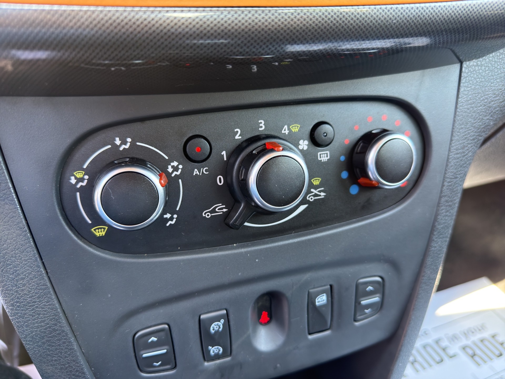 DACIA Sandero Tce 90 Stepway Unlimited Automatic-image-14