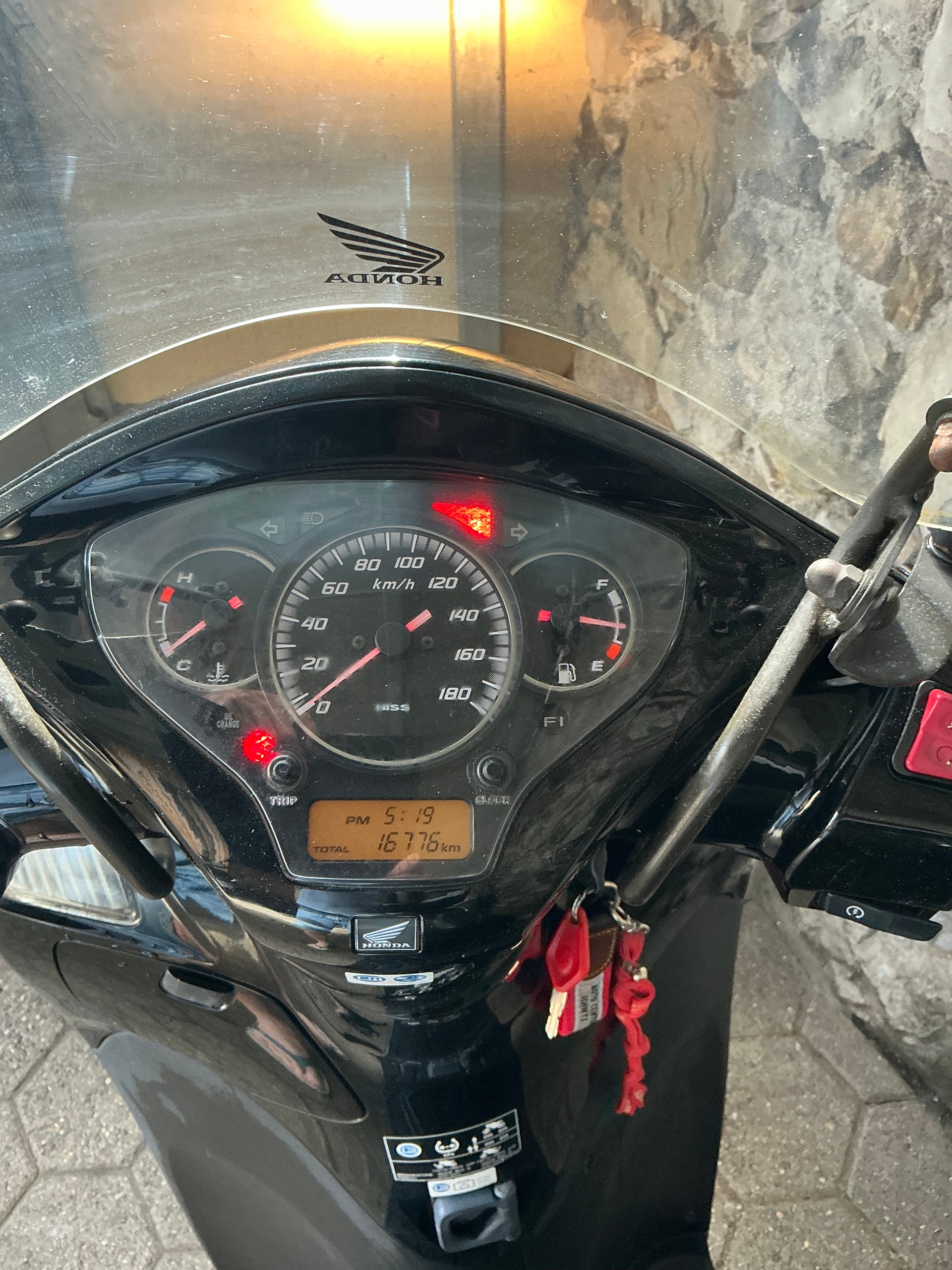 HONDA SH 300 i ABS-image-4