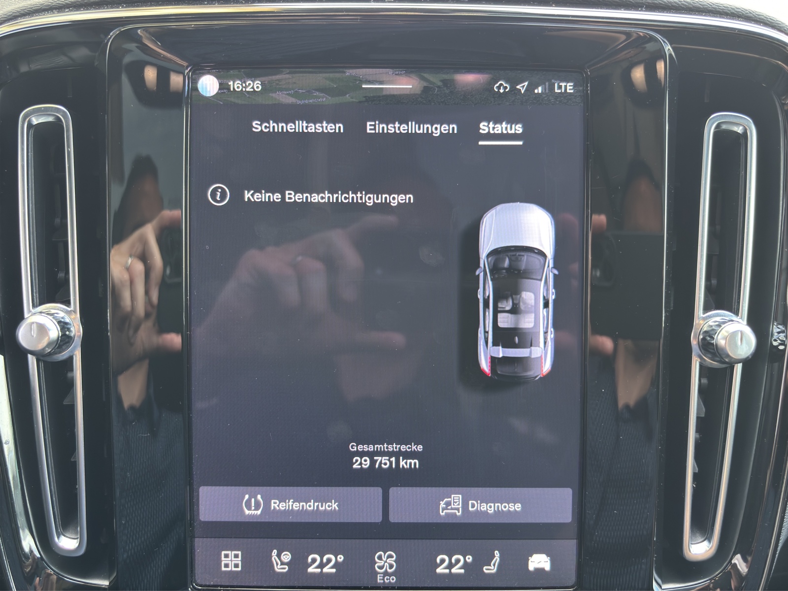 VOLVO C40 Recharge P6 Pure Electric Ultimate mit Panoramadach, Wärmepume & fortl. Werksgarantie bis 09.2028-image-22