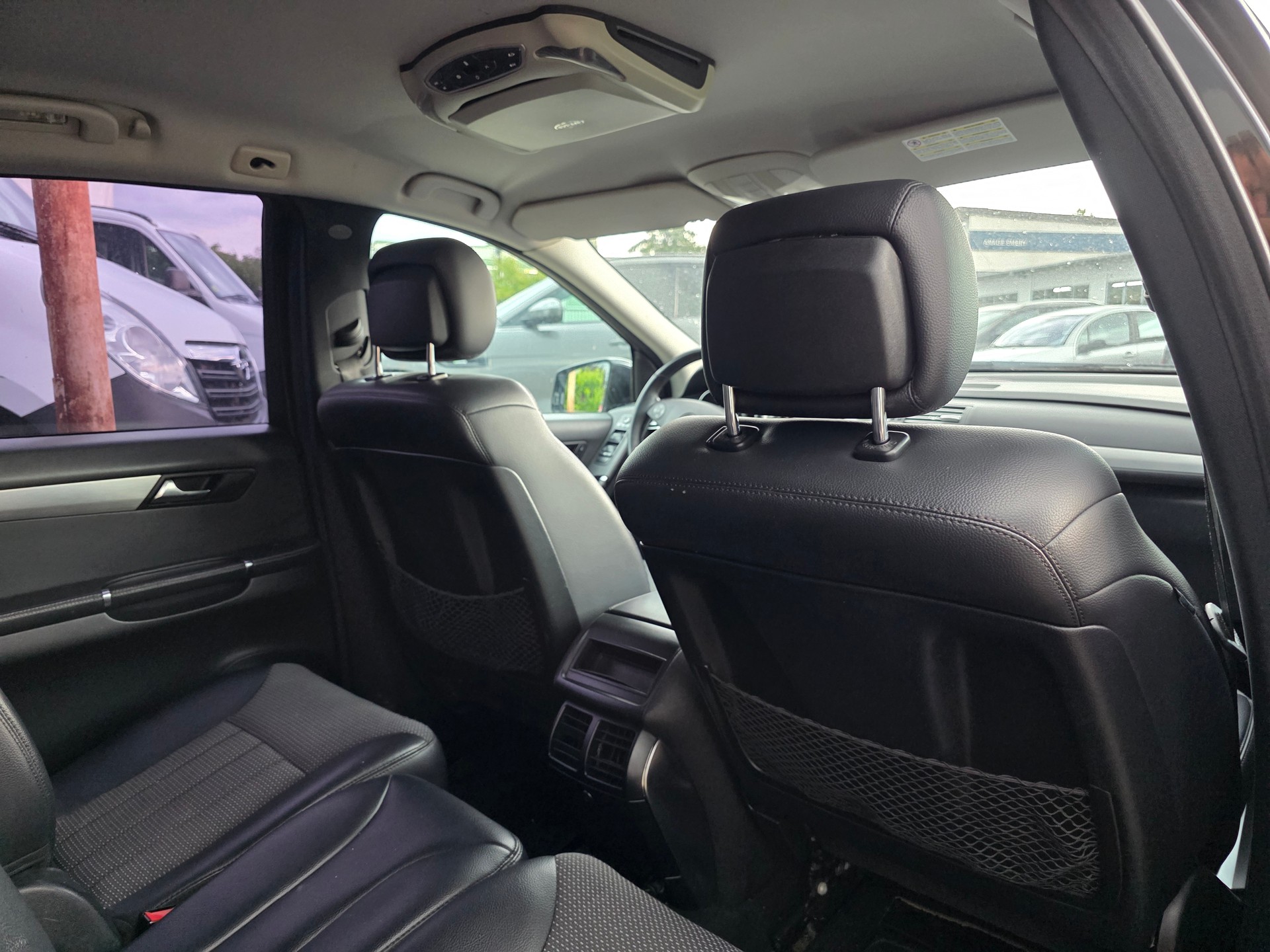 MERCEDES-BENZ R 350 (320) CDI L 4Matic 7G-Tronic-image-8