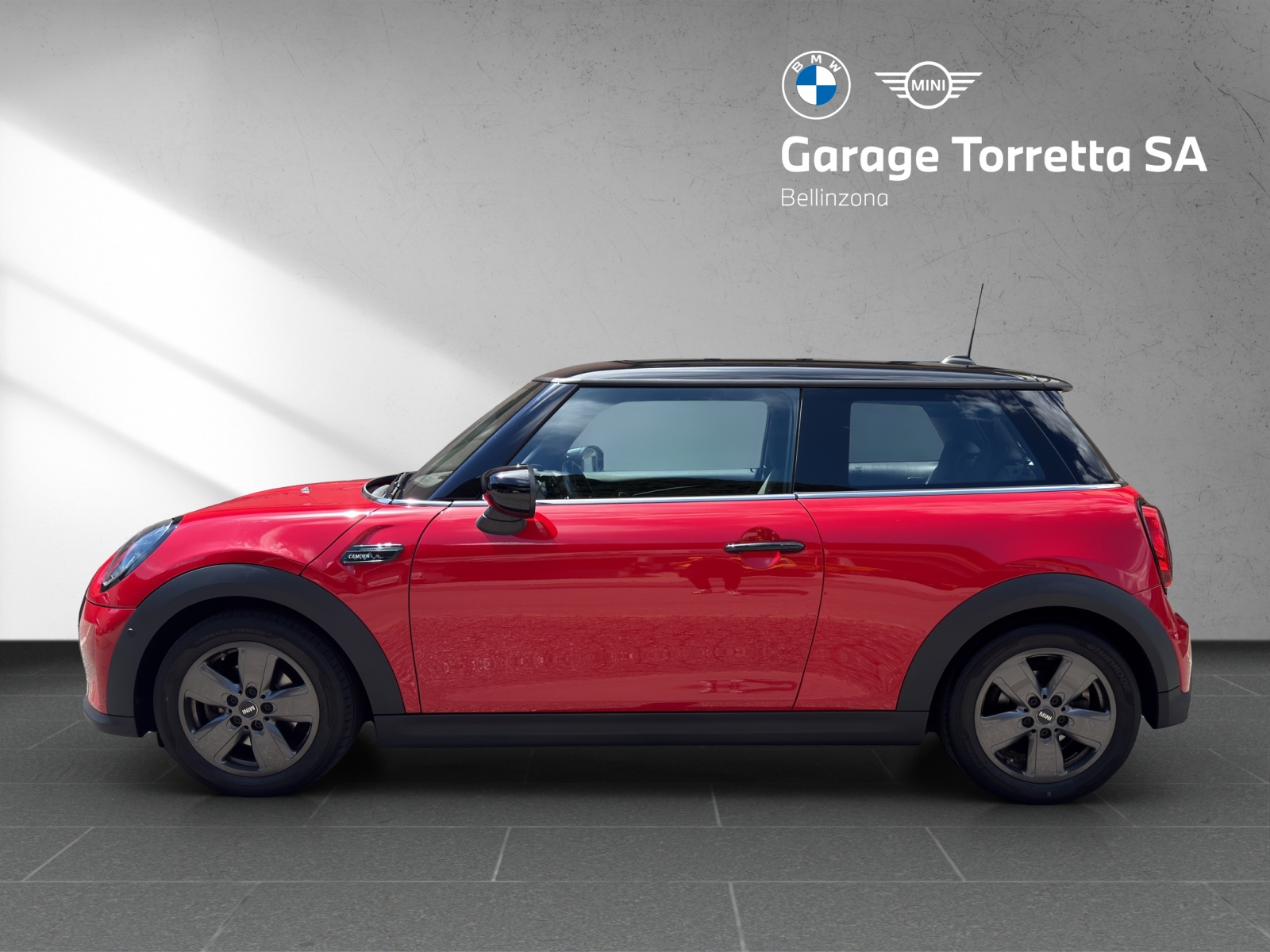 MINI Cooper Steptronic DKG-showroom-element-1