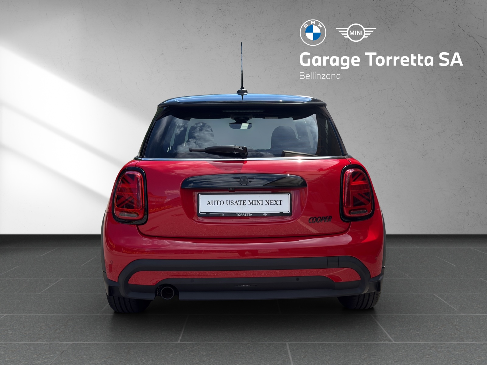 MINI Cooper Steptronic DKG-showroom-element-3