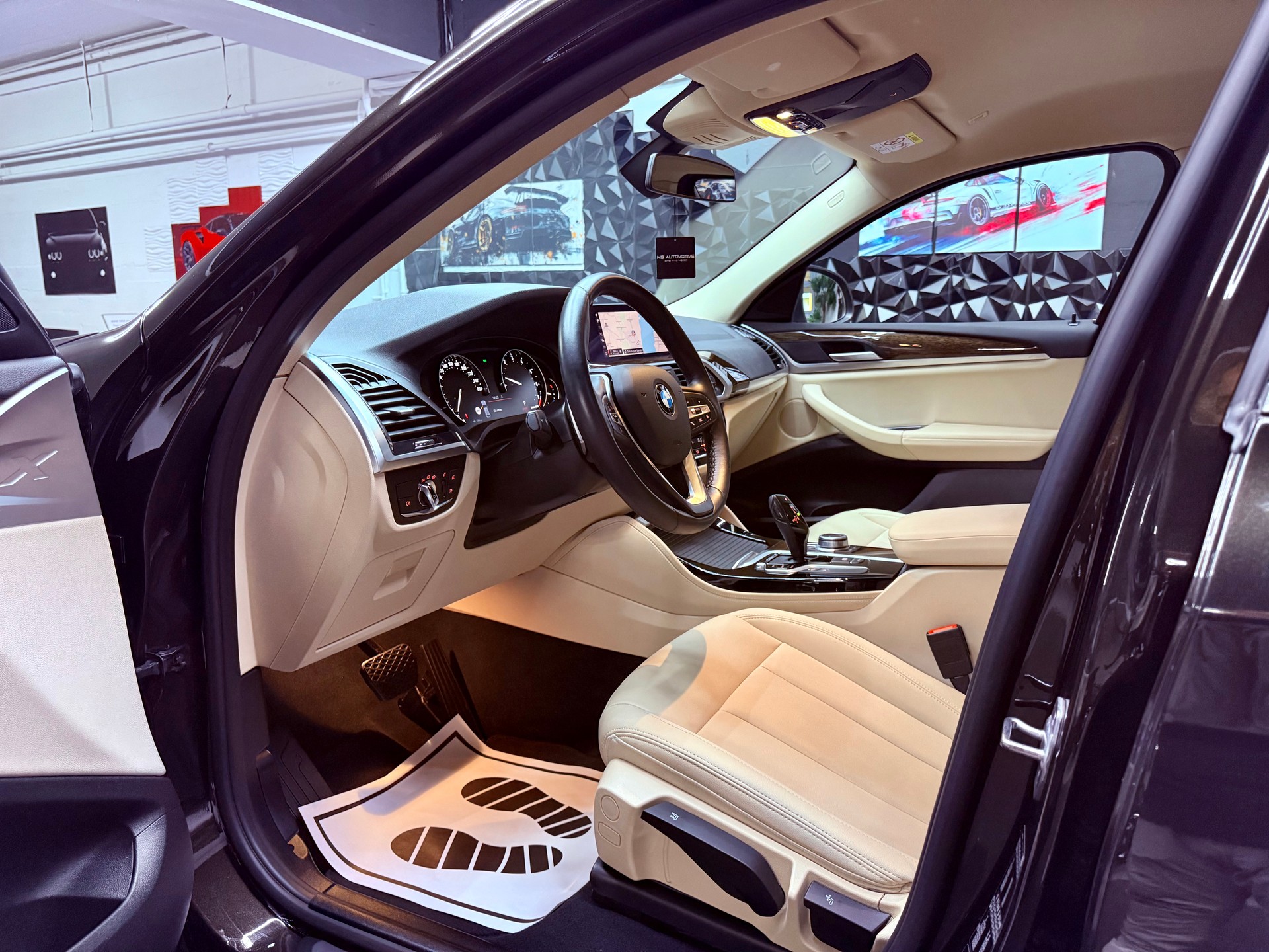 BMW X4 xDrive 30i Steptronic-image-11