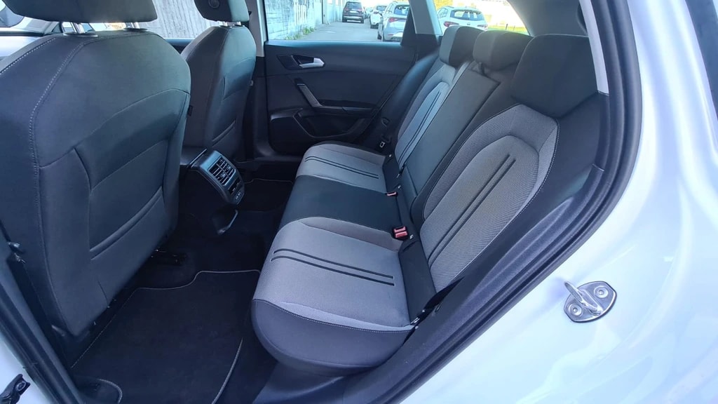 SEAT Leon ST 2.0 TDI EVO DSG Style ** Full Digital Cockpit ** Parklehnassistanz **Gr.Navi ** Parkhilfe ** Neues Modell 2022 ** Ab MFK-image-14