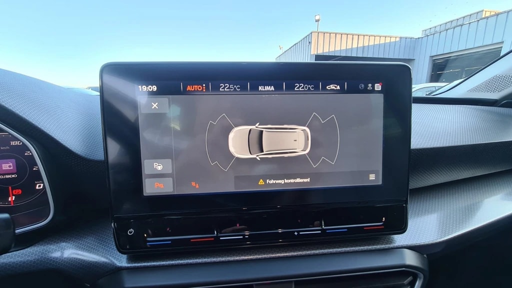SEAT Leon ST 2.0 TDI EVO DSG Style ** Full Digital Cockpit ** Parklehnassistanz **Gr.Navi ** Parkhilfe ** Neues Modell 2022 ** Ab MFK-image-10
