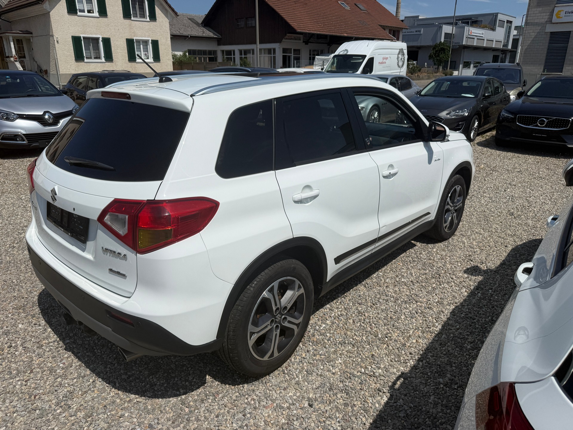 SUZUKI Vitara 1.6 TD Sergio Cellano Top-image-4