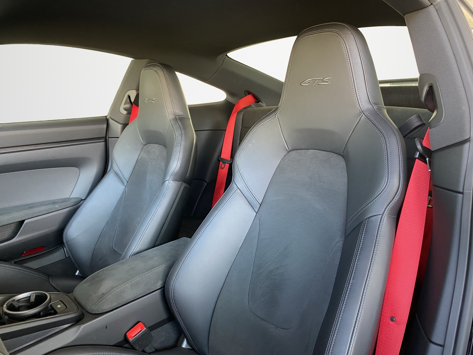 PORSCHE 911 Carrera GTS PDK-image-10