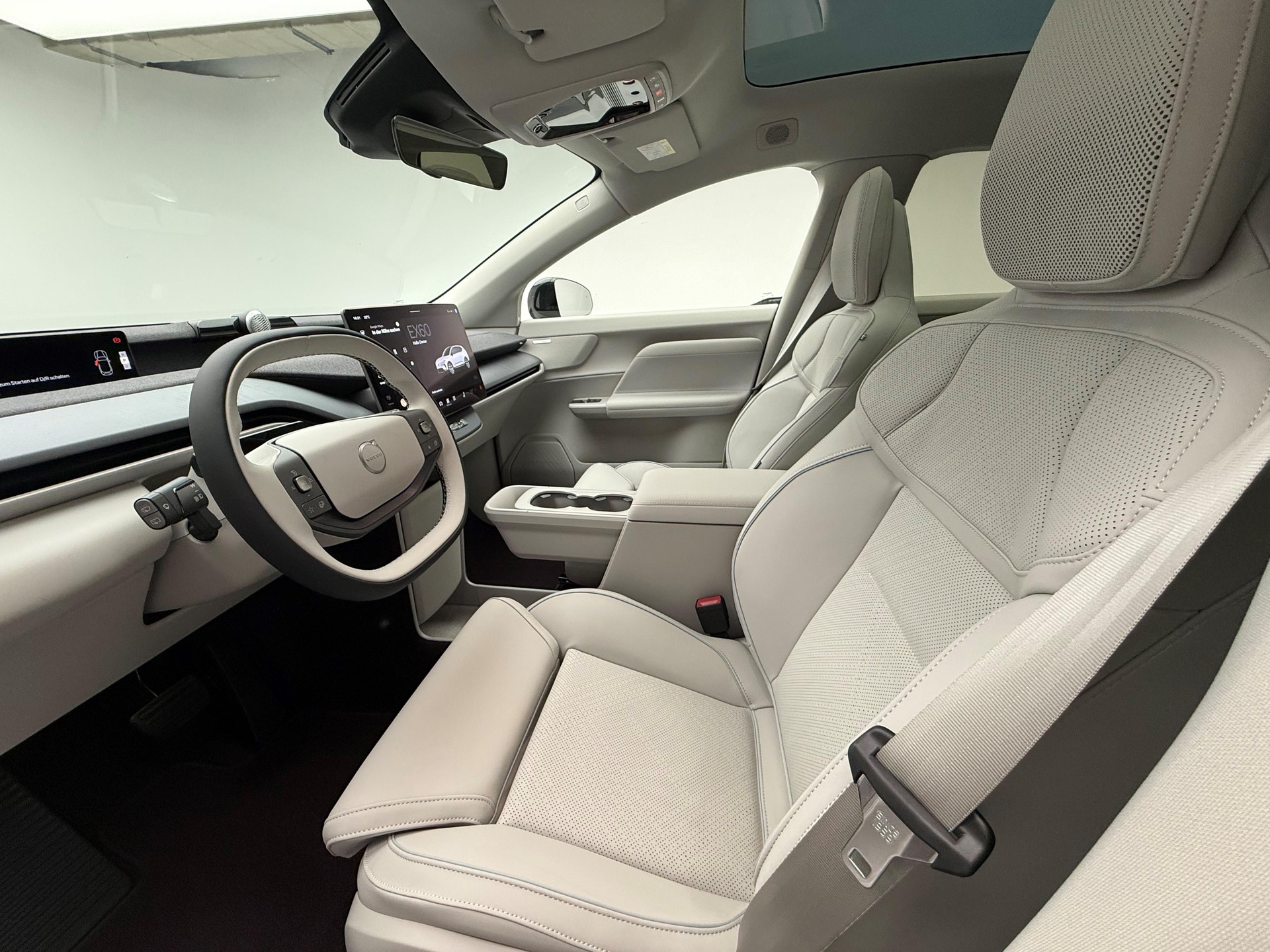 VOLVO EX60 Twin Ultra AWD-image-9