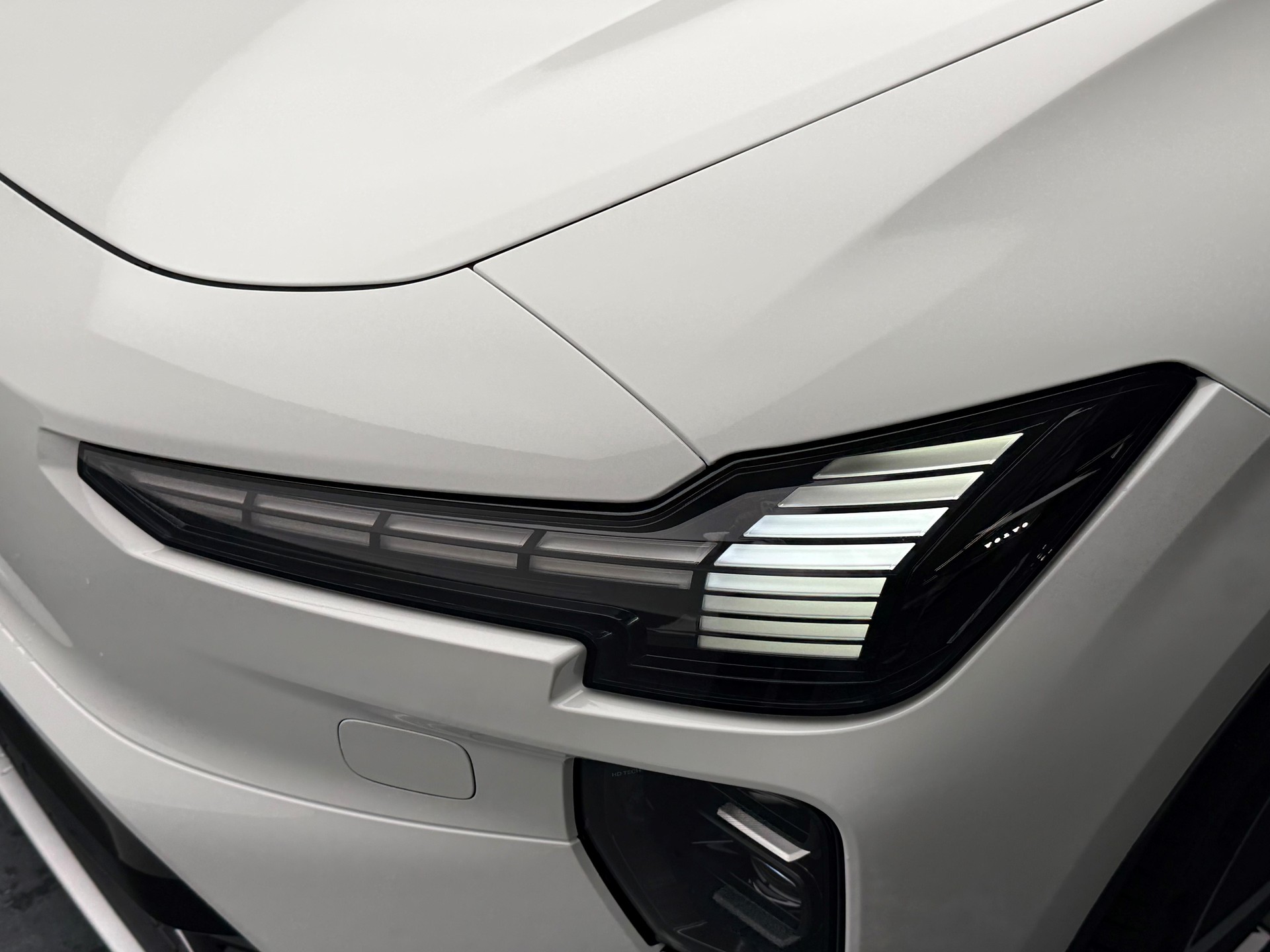 VOLVO EX60 Twin Ultra AWD-image-22