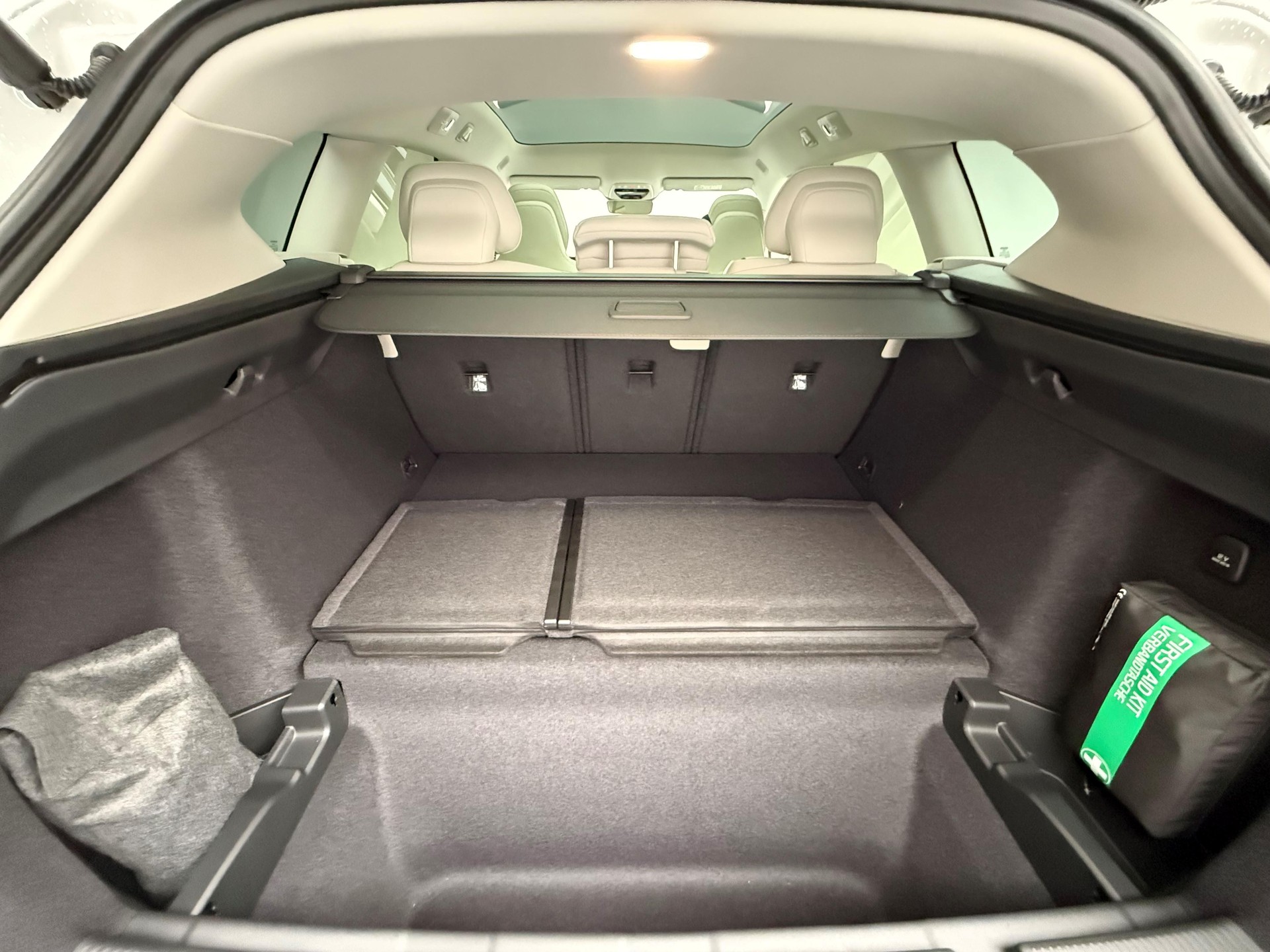 VOLVO EX60 Twin Ultra AWD-image-20