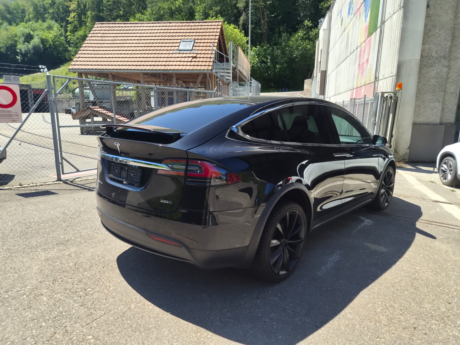 TESLA Model X 100 D-showroom-element-2