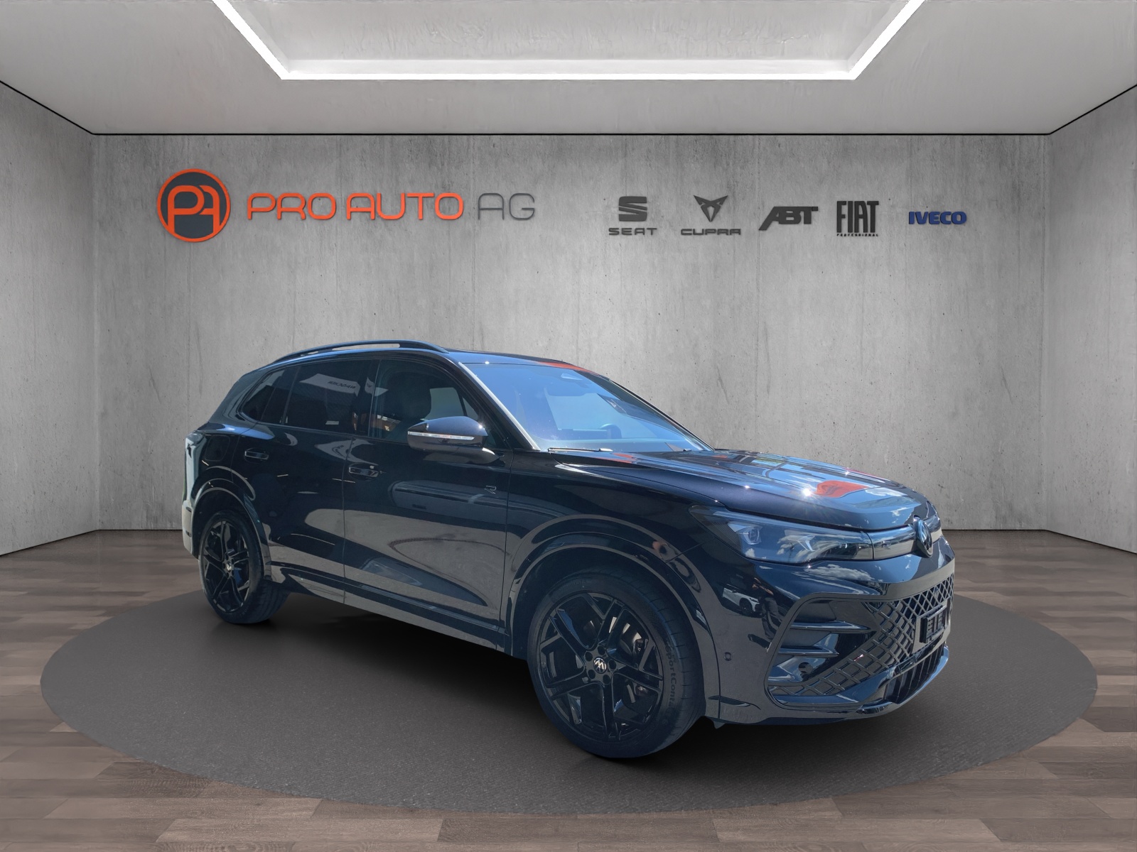 VW Tiguan 2.0 TSI DSG R-Line 4Motion-image-6