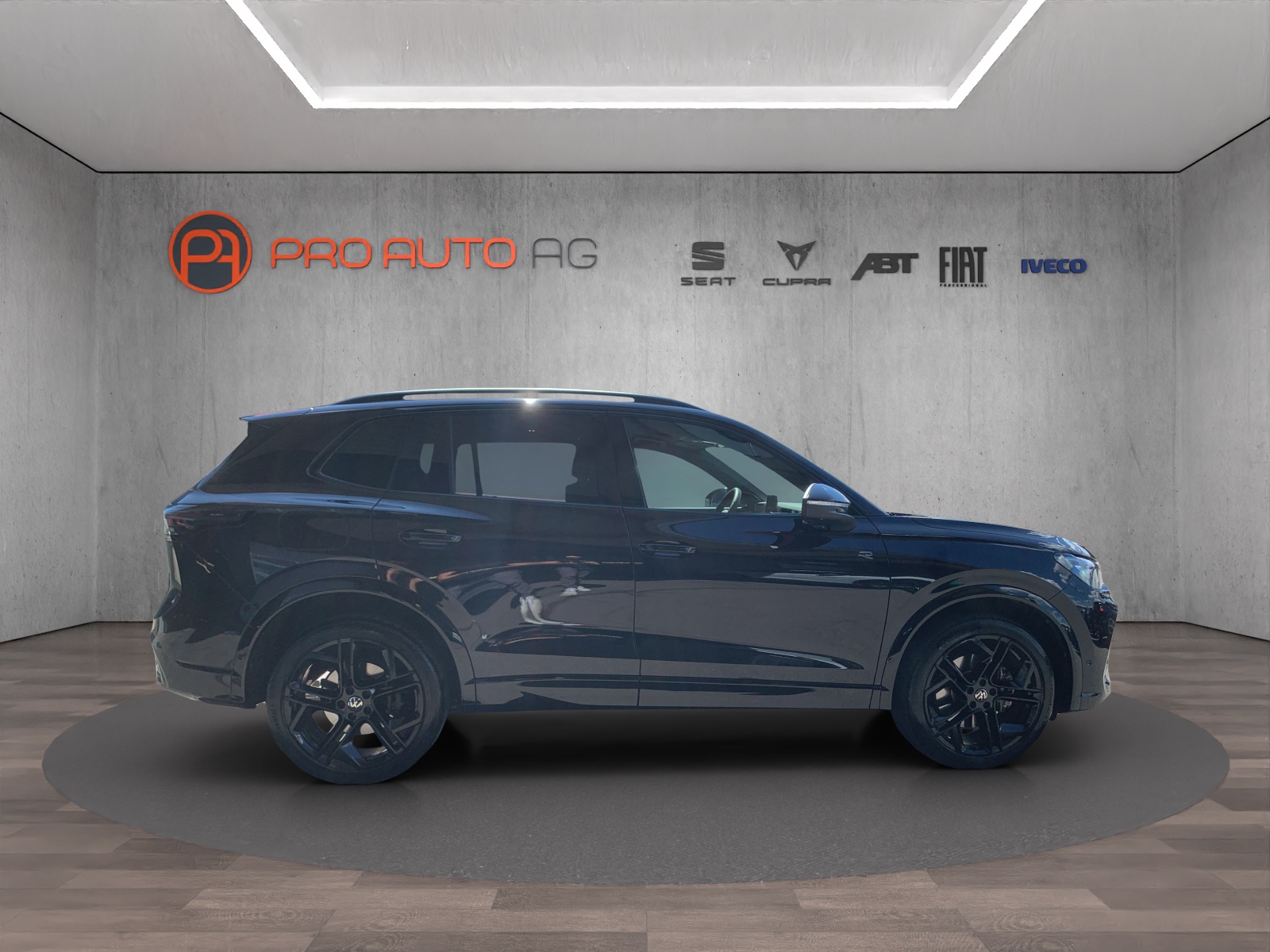 VW Tiguan 2.0 TSI DSG R-Line 4Motion-image-5