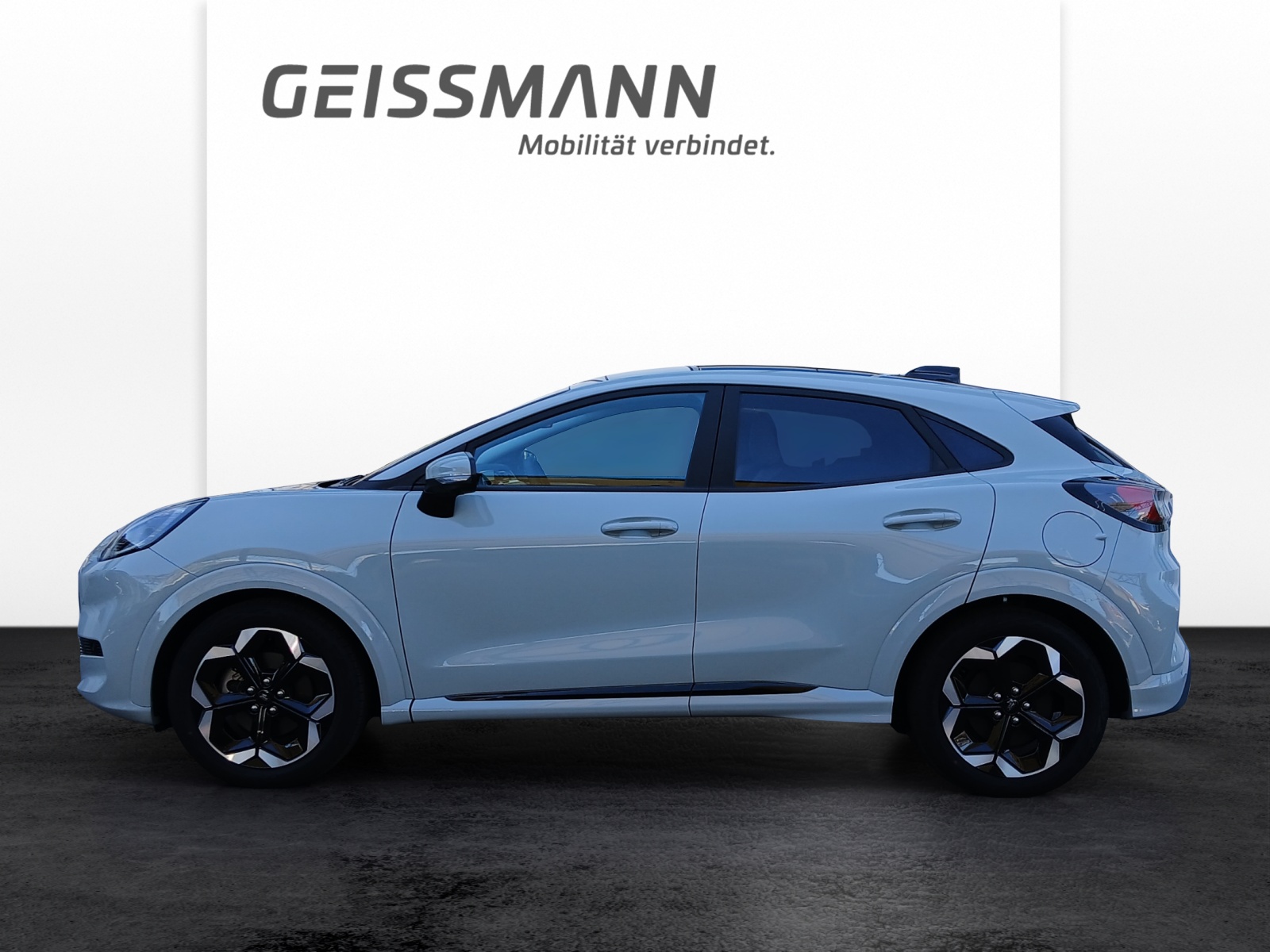 FORD Puma Gen-E Premium-showroom-element-1