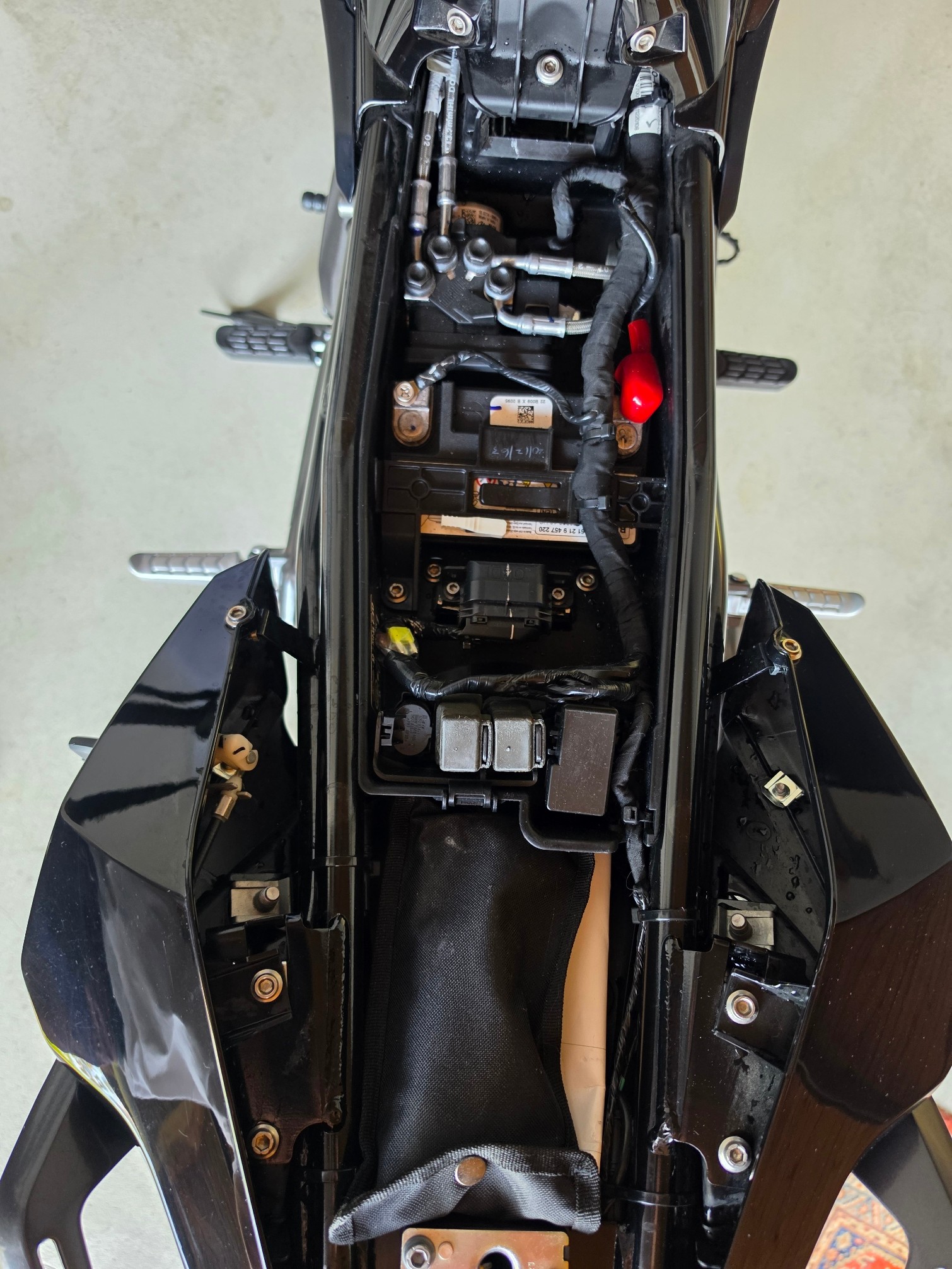 BMW G 310 R-image-9