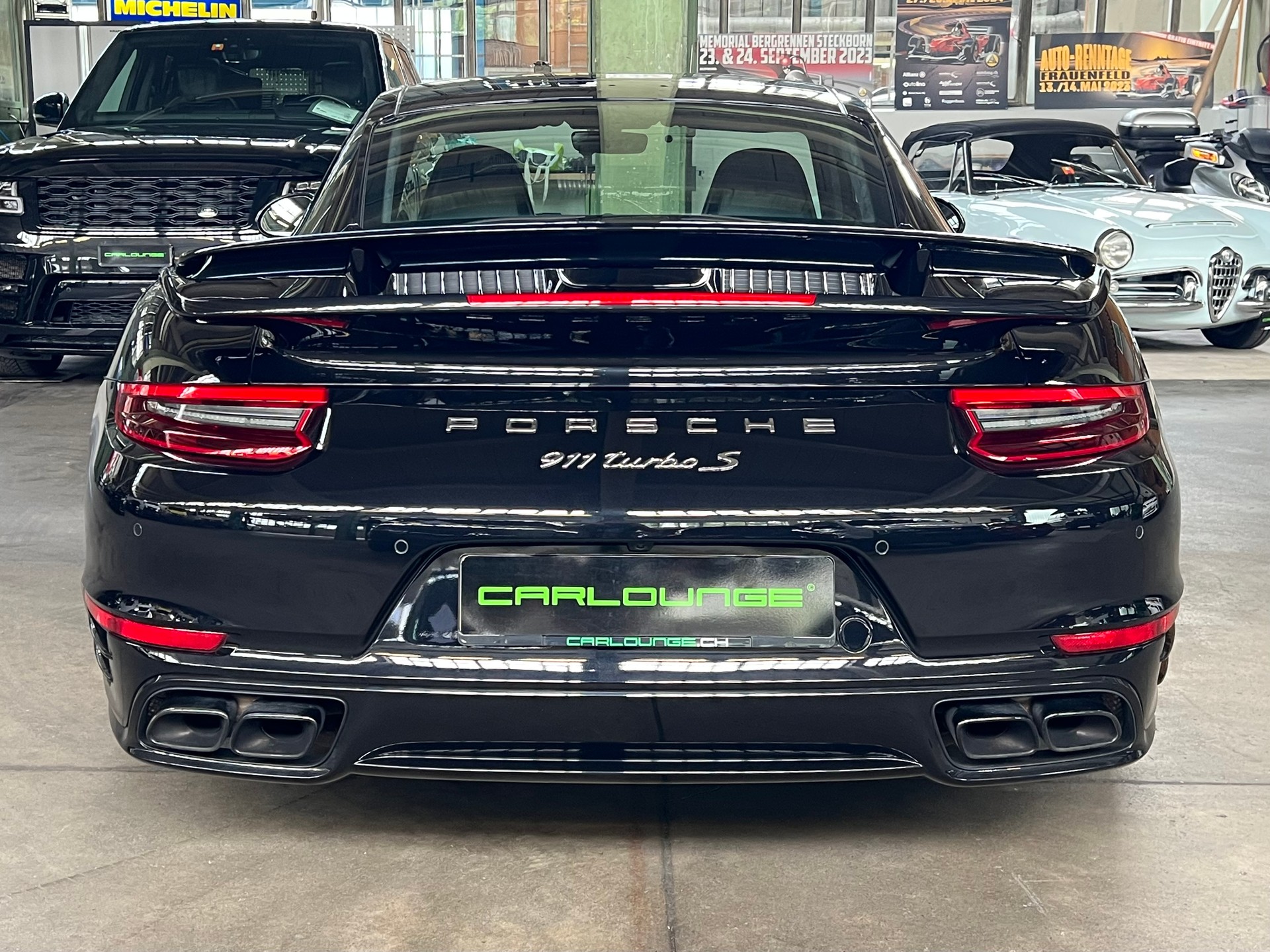 PORSCHE 911 Turbo S PDK-showroom-element-2