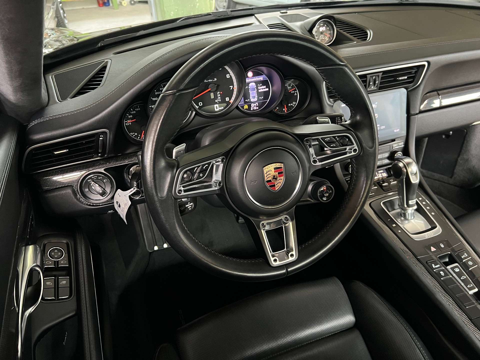 PORSCHE 911 Turbo S PDK-image-5