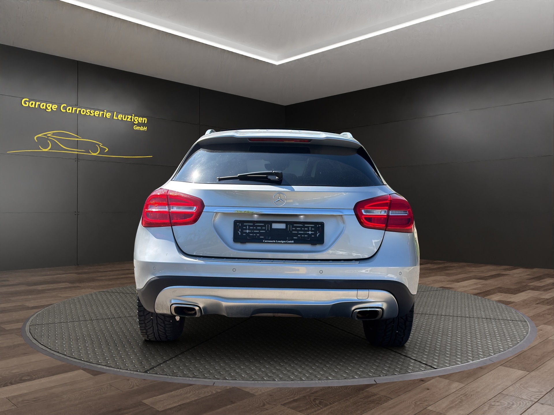 MERCEDES-BENZ GLA 200 Urban 7G-DCT-image-5