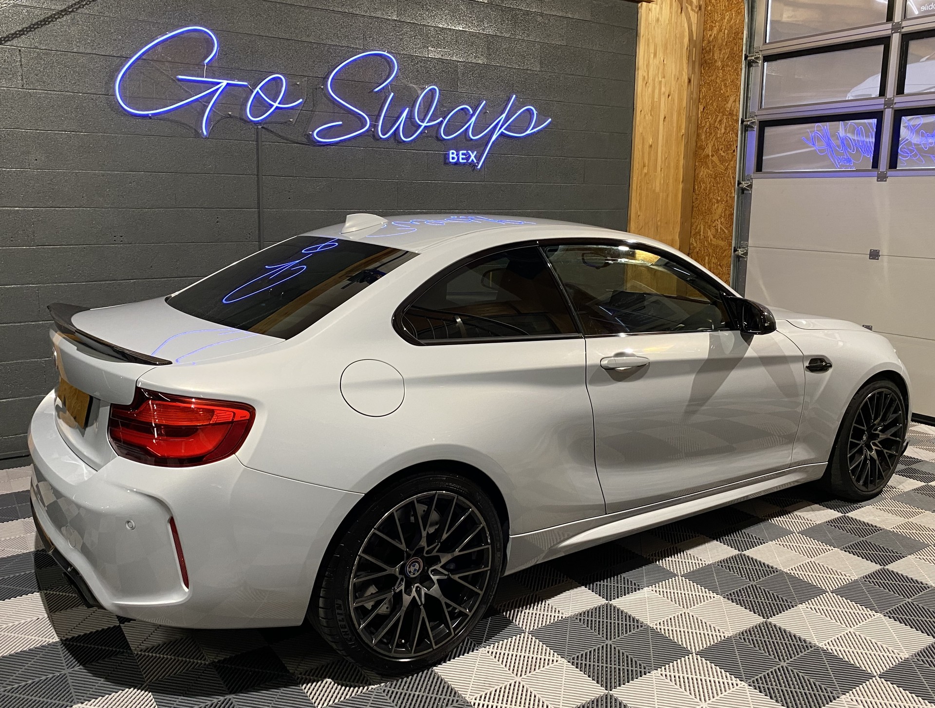 BMW M2 Competition Drivelogic-showroom-element-3