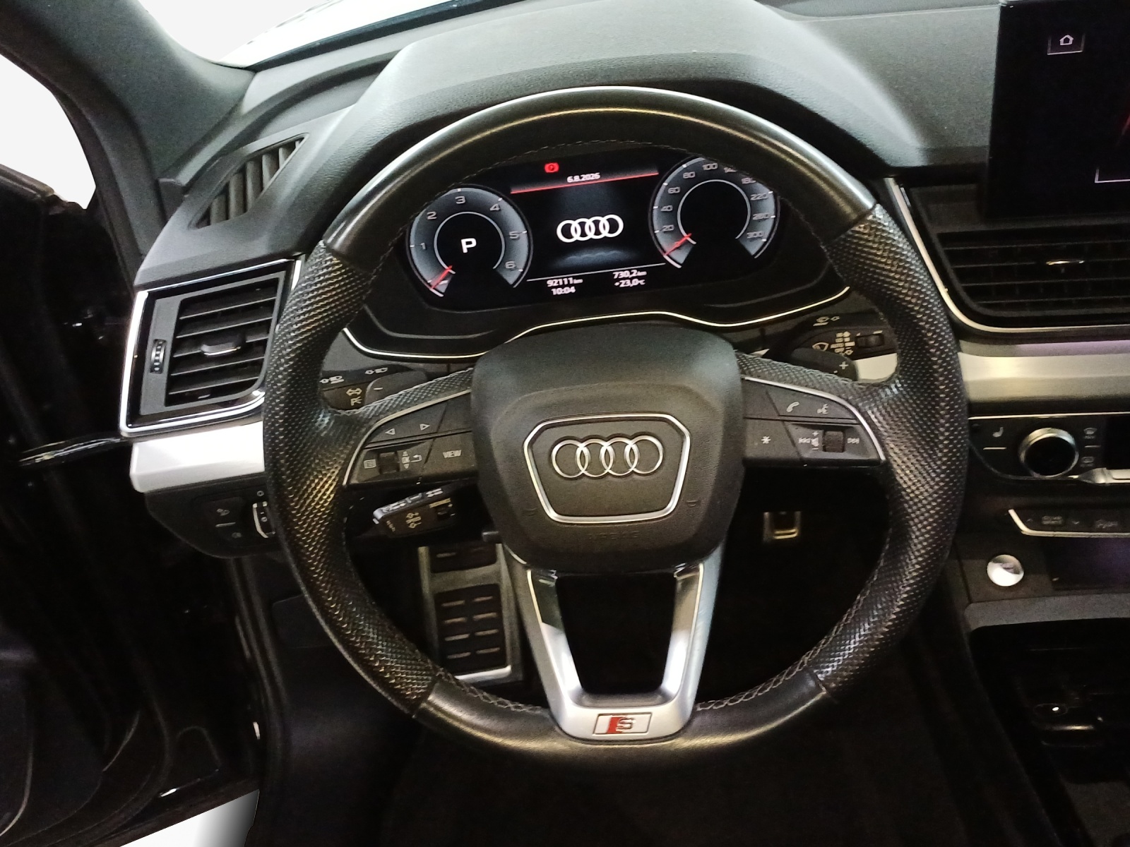 AUDI Q5 40 TDI quattro S-tronic-image-9