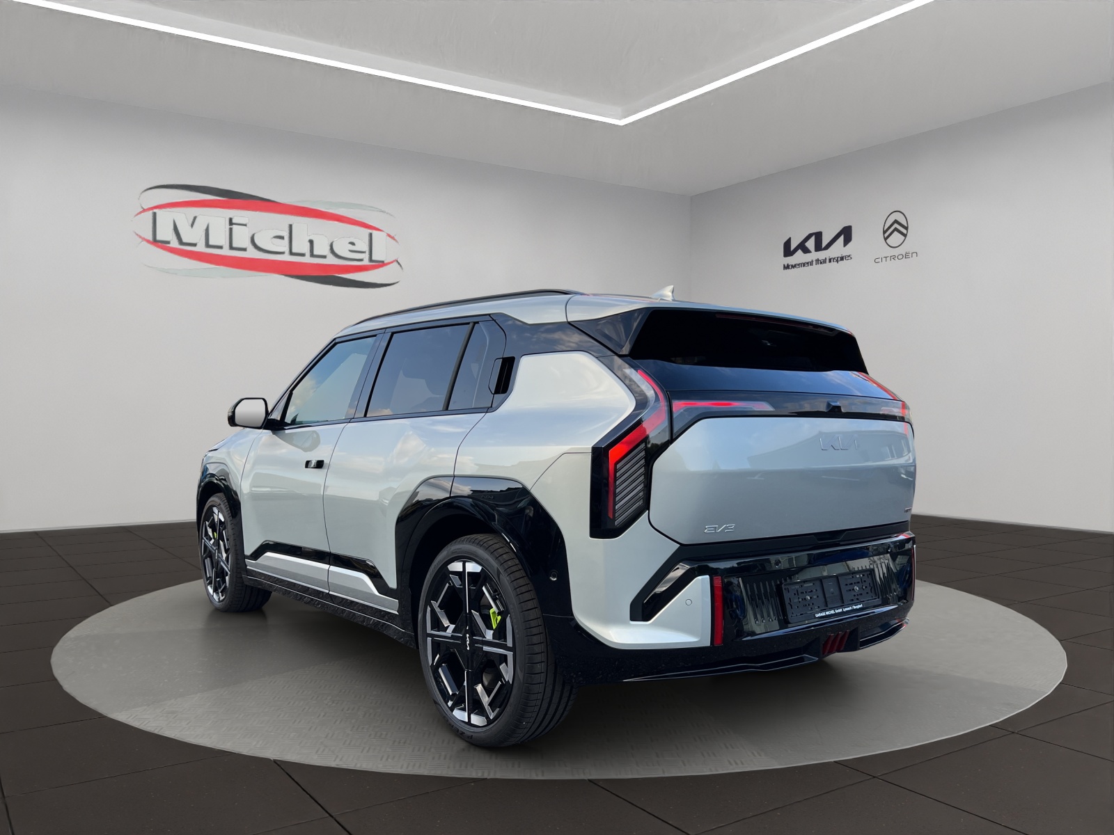 KIA EV3 81,4 kWh GT 4x4 / Leasing-Aktion ab 0.00% / top-Ausstattung / CH-Fahrzeug 7-Jahre oder 150'000KM Garantie-image-7