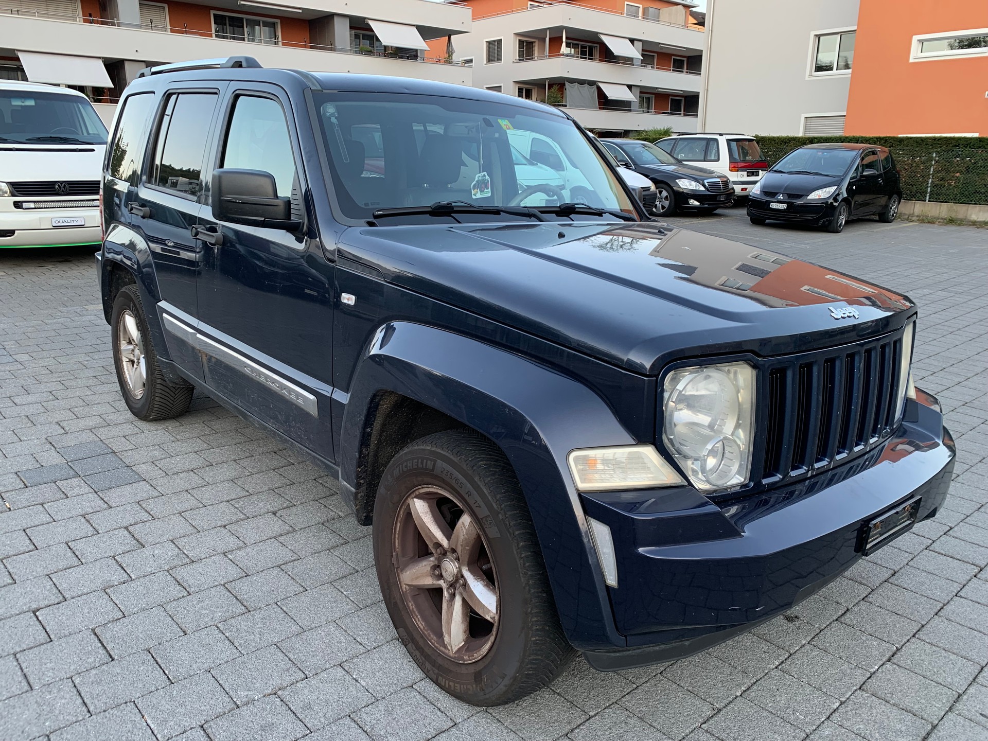 JEEP Cherokee 2.8 CRD Limited Automatic-image-1