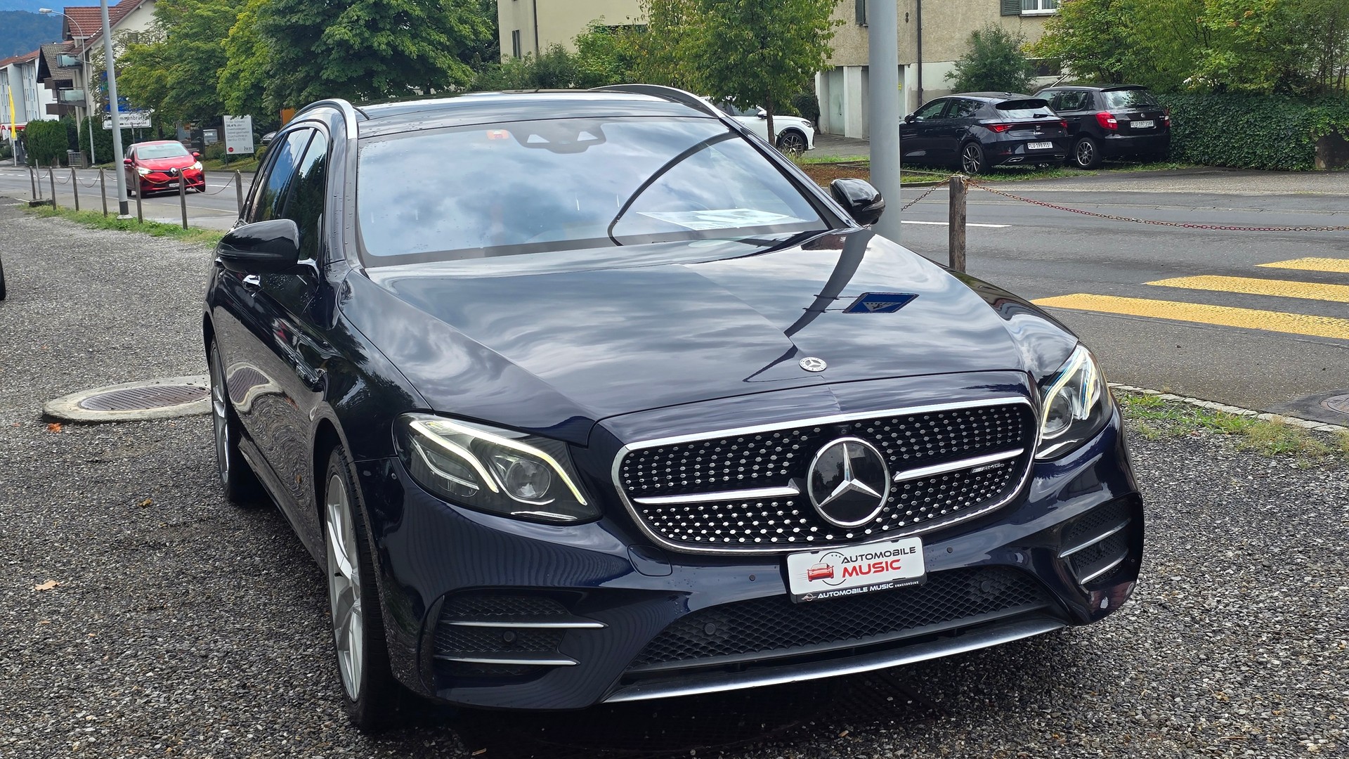 MERCEDES-BENZ E 43 AMG 4 Matic 9G-Tronic-showroom-element-2