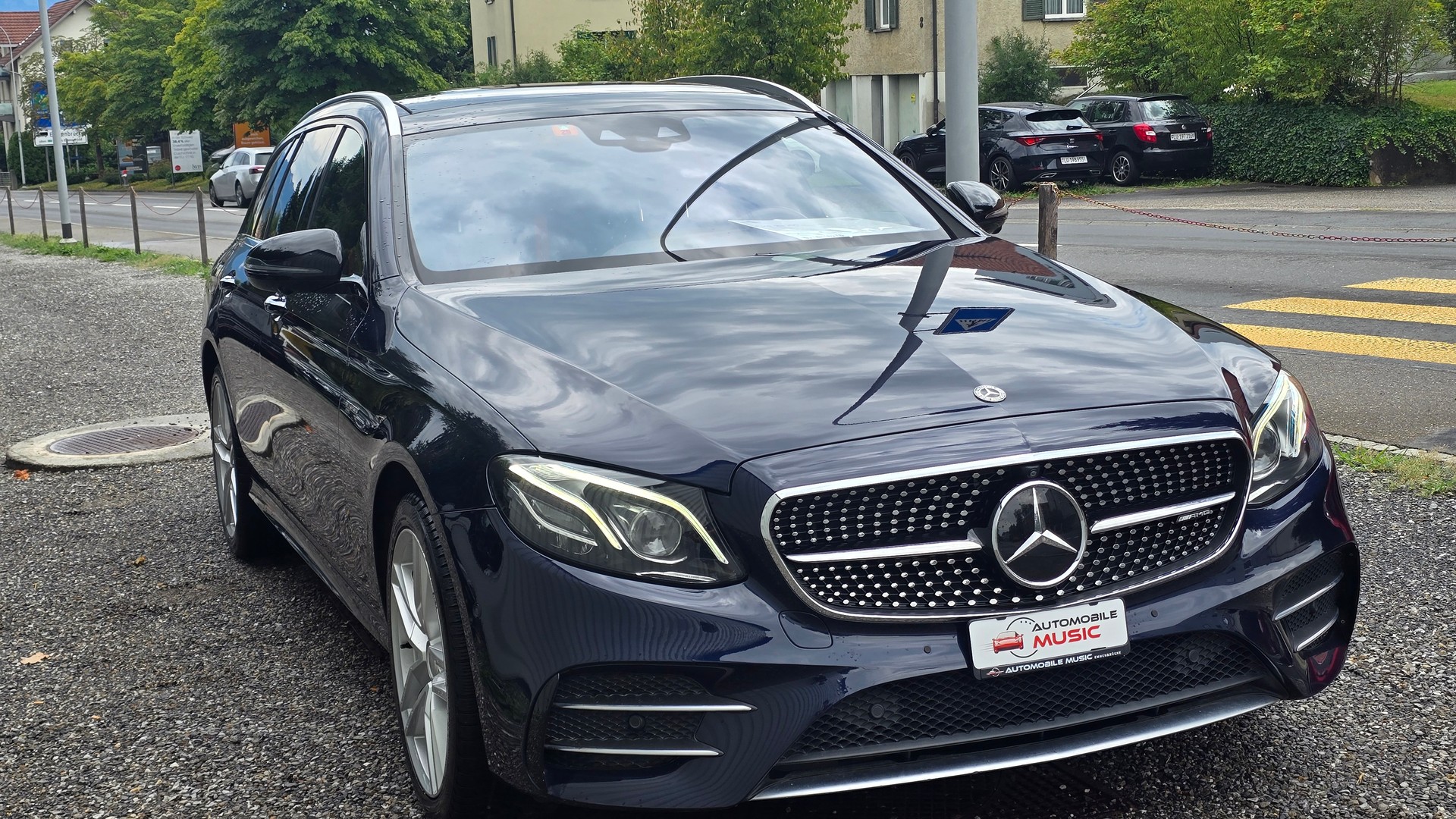 MERCEDES-BENZ E 43 AMG 4 Matic 9G-Tronic-showroom-element-3