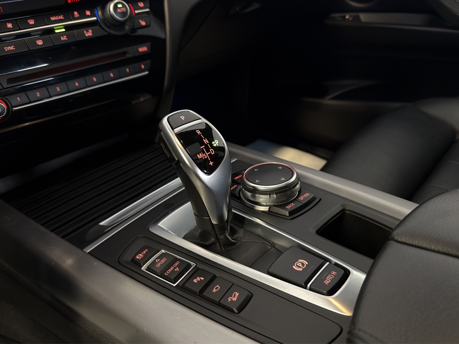 BMW X5 xDrive 30d Steptronic-image-10
