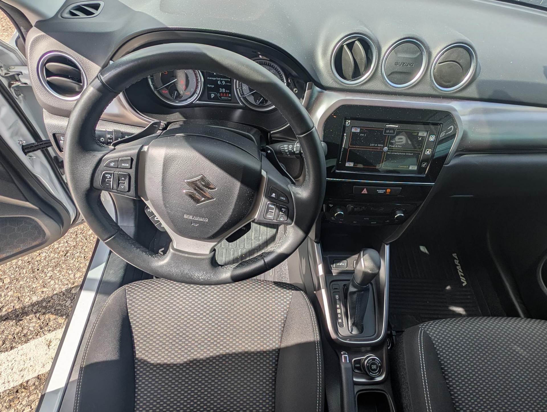SUZUKI Vitara 1.4 Boosterjet Compact + Automatic-image-3