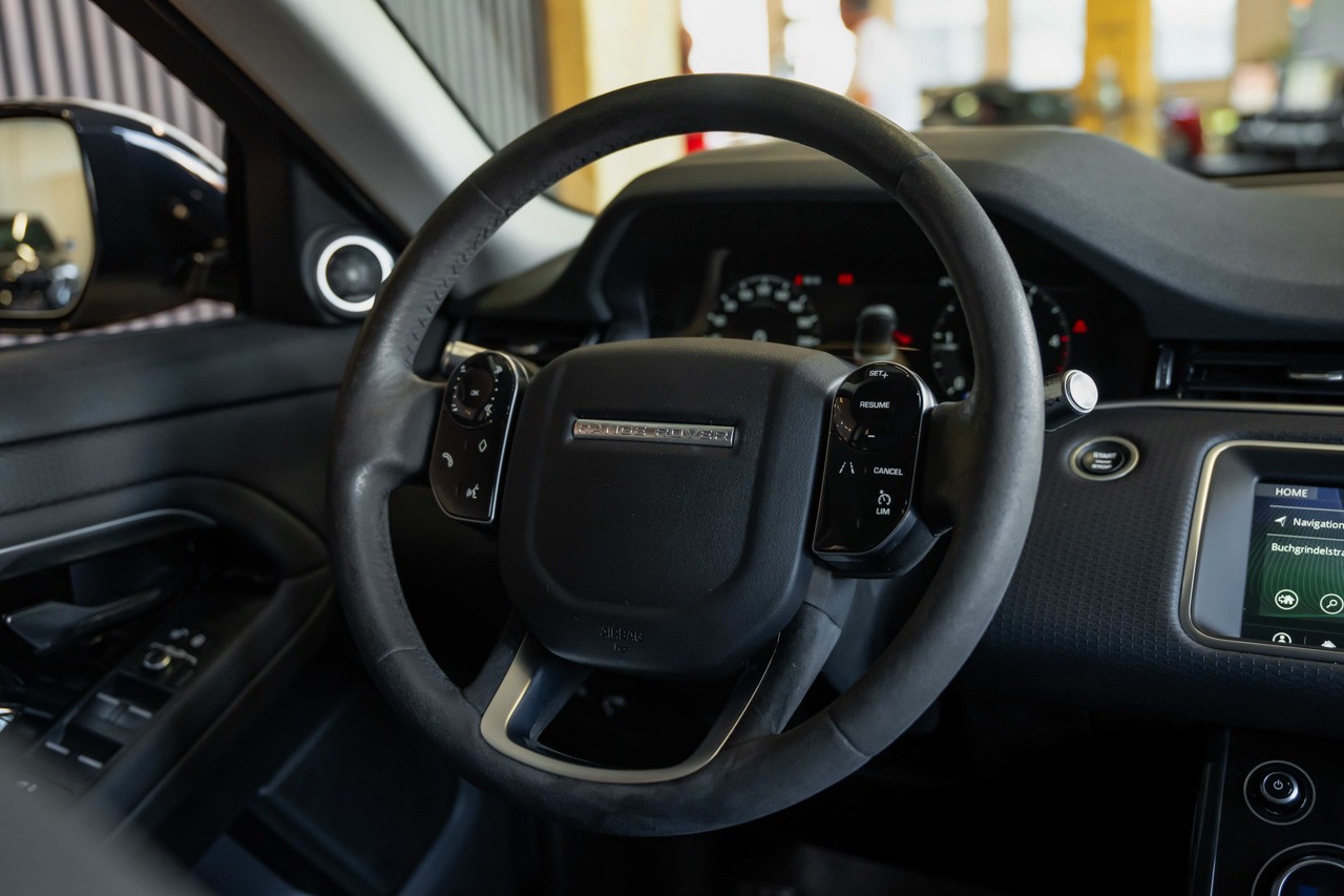 LAND ROVER Range Rover Evoque D 150 S AT9-image-30