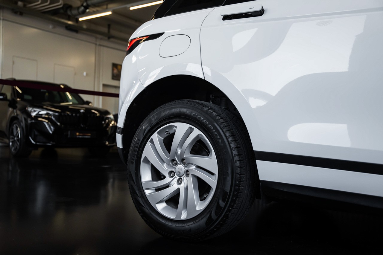 LAND ROVER Range Rover Evoque D 150 S AT9-image-9