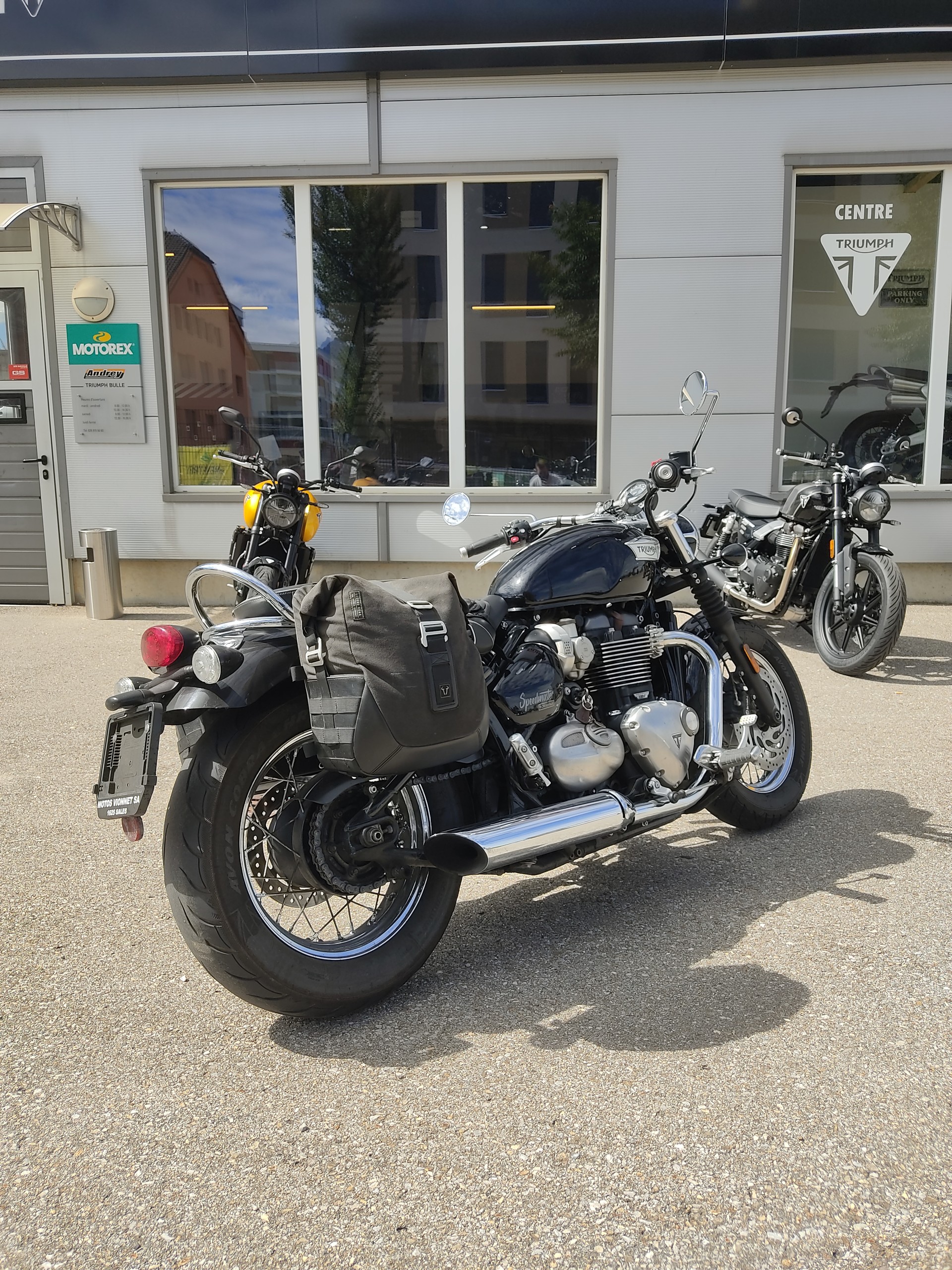 TRIUMPH Bonneville 1200 Speedmaster ABS-image-2
