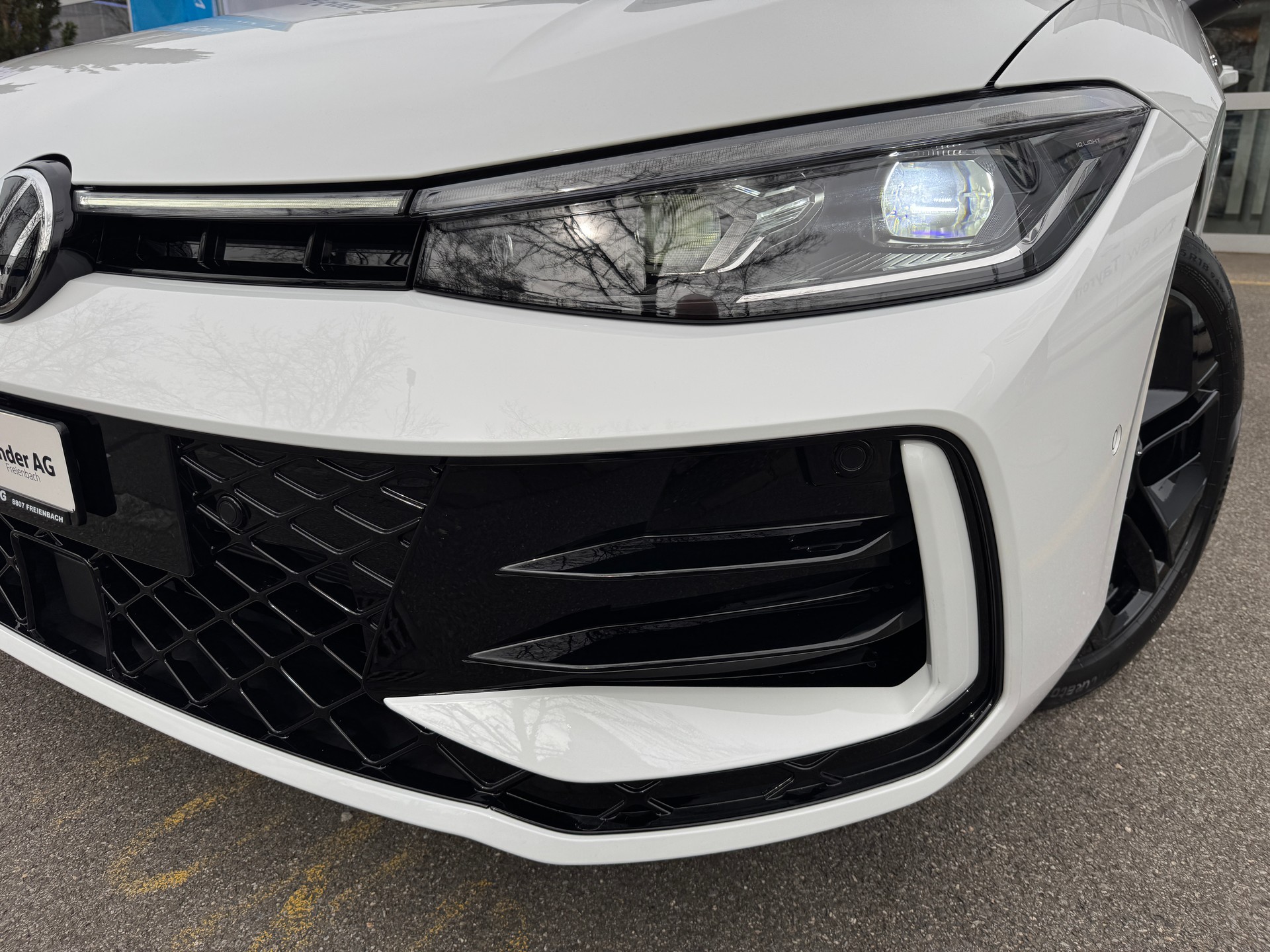 VW Passat Variant 1.5 TSI evo2 Plug-In- Hybrid R-Line DSG-showroom-element-2