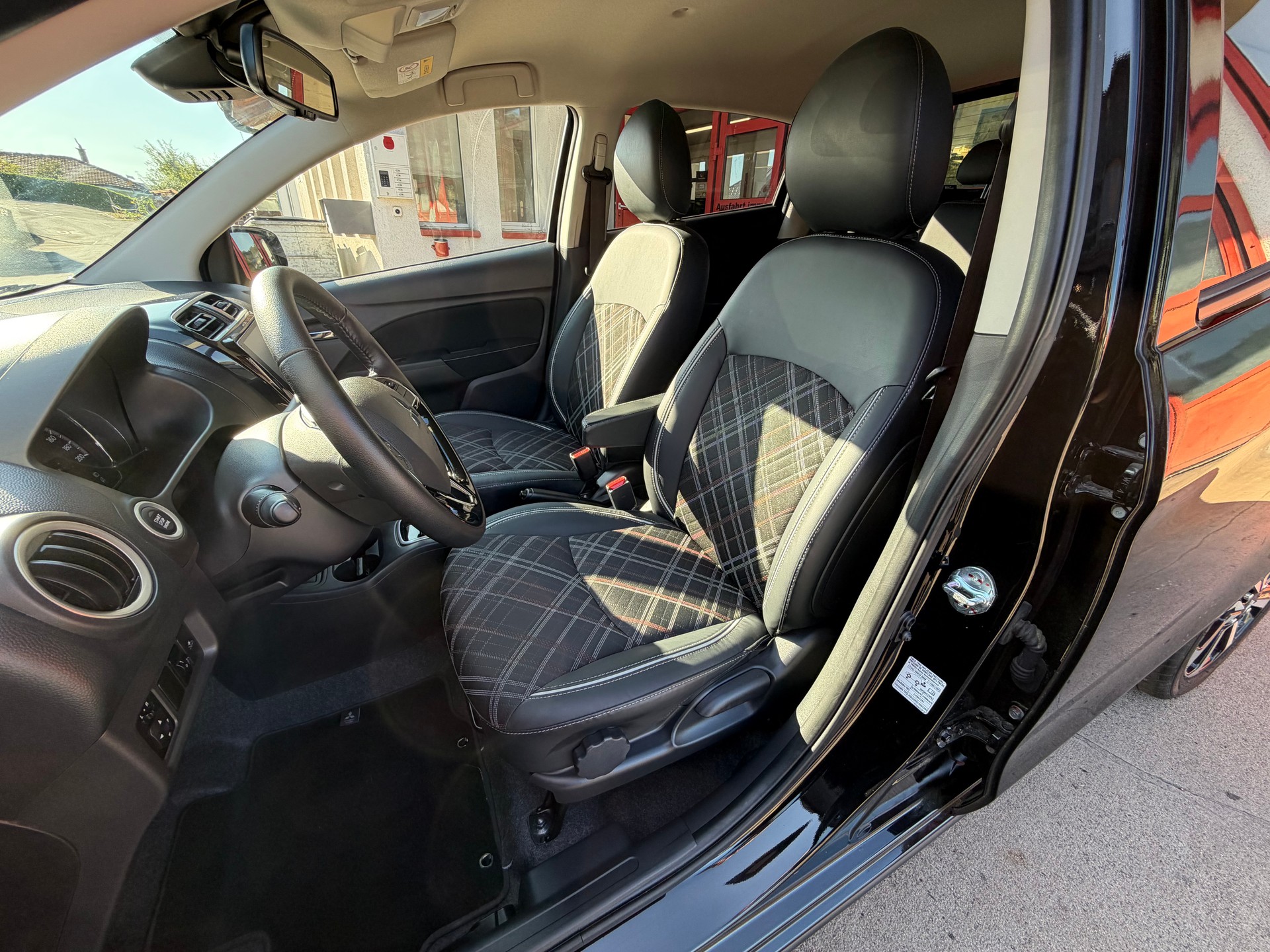 MITSUBISHI Space Star 1.2 CVT Intense+ / Werksgarantie bis 18.06.2029-image-13
