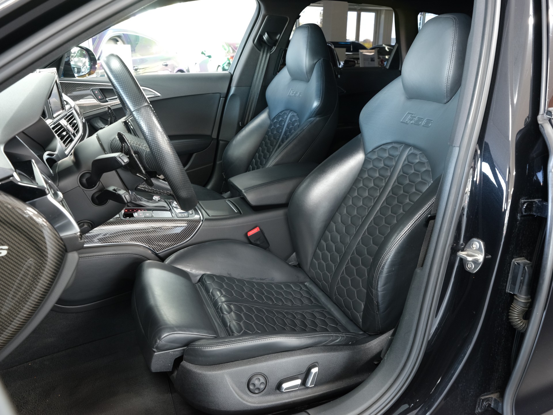 AUDI RS6 Avant 4.0 TFSI V8 quattro Tiptronic *ABT* *RS Performance* *Rückfahrkamera*-image-22